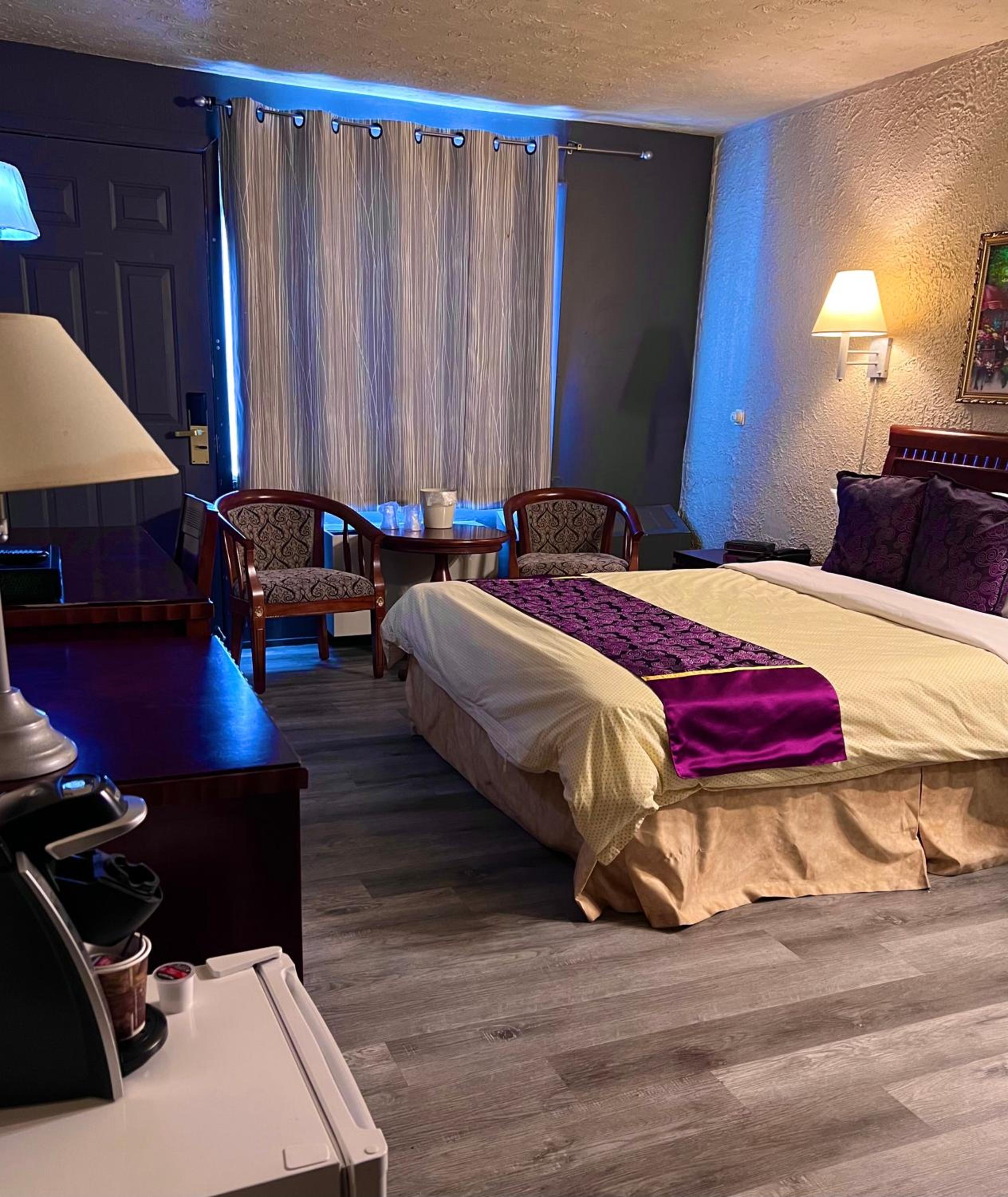 Double or Queen Room - Photo 3