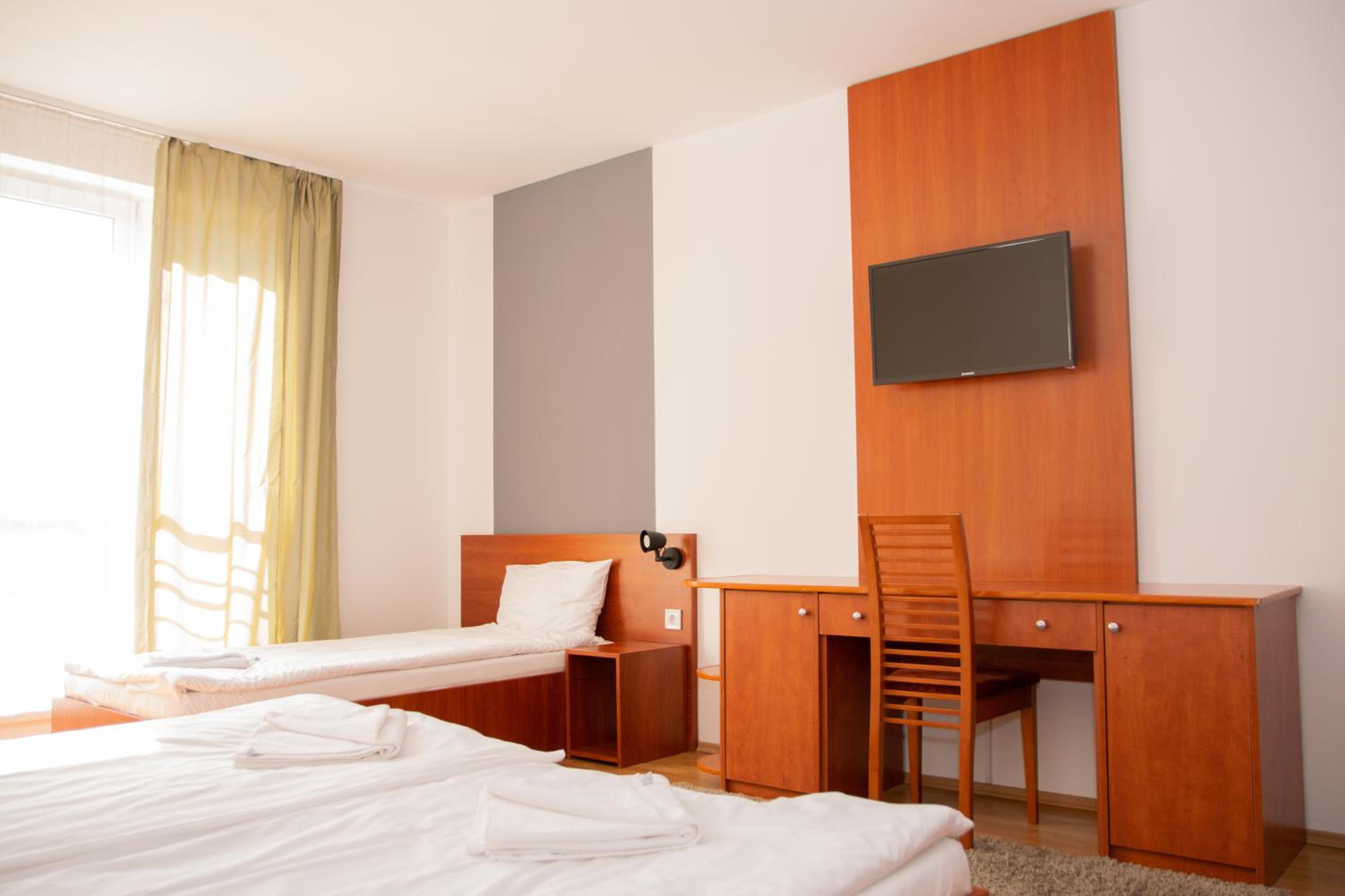 Triple Room - Photo 1