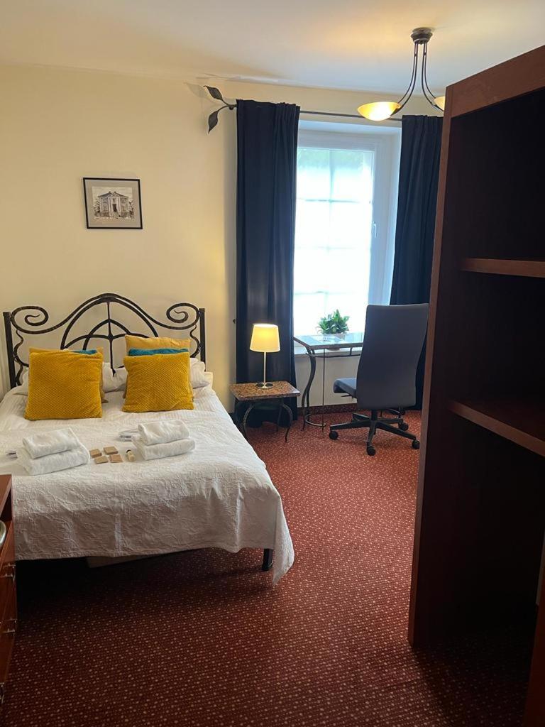 Standard Twin Room photo 3