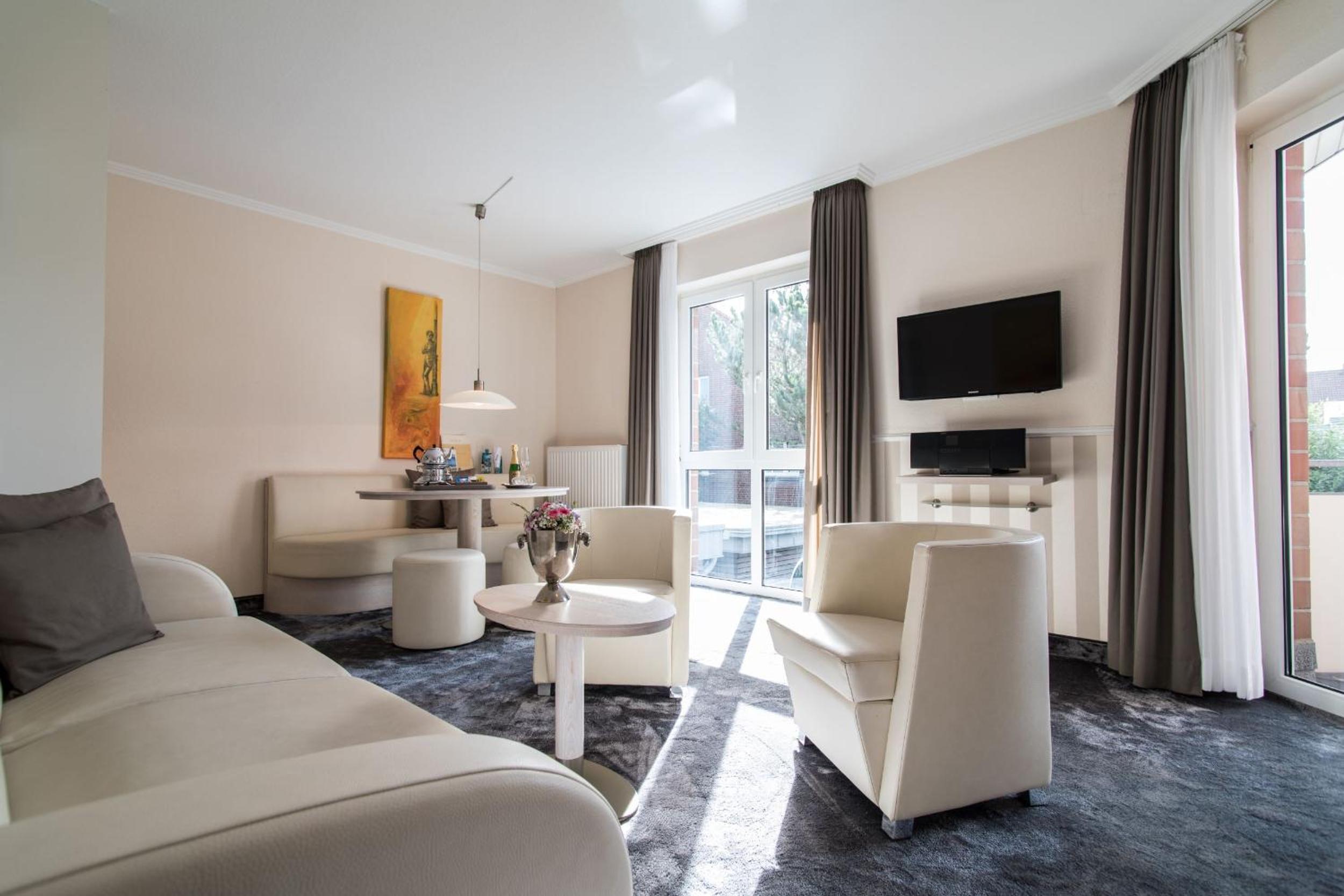 Suite with Balcony photo 3