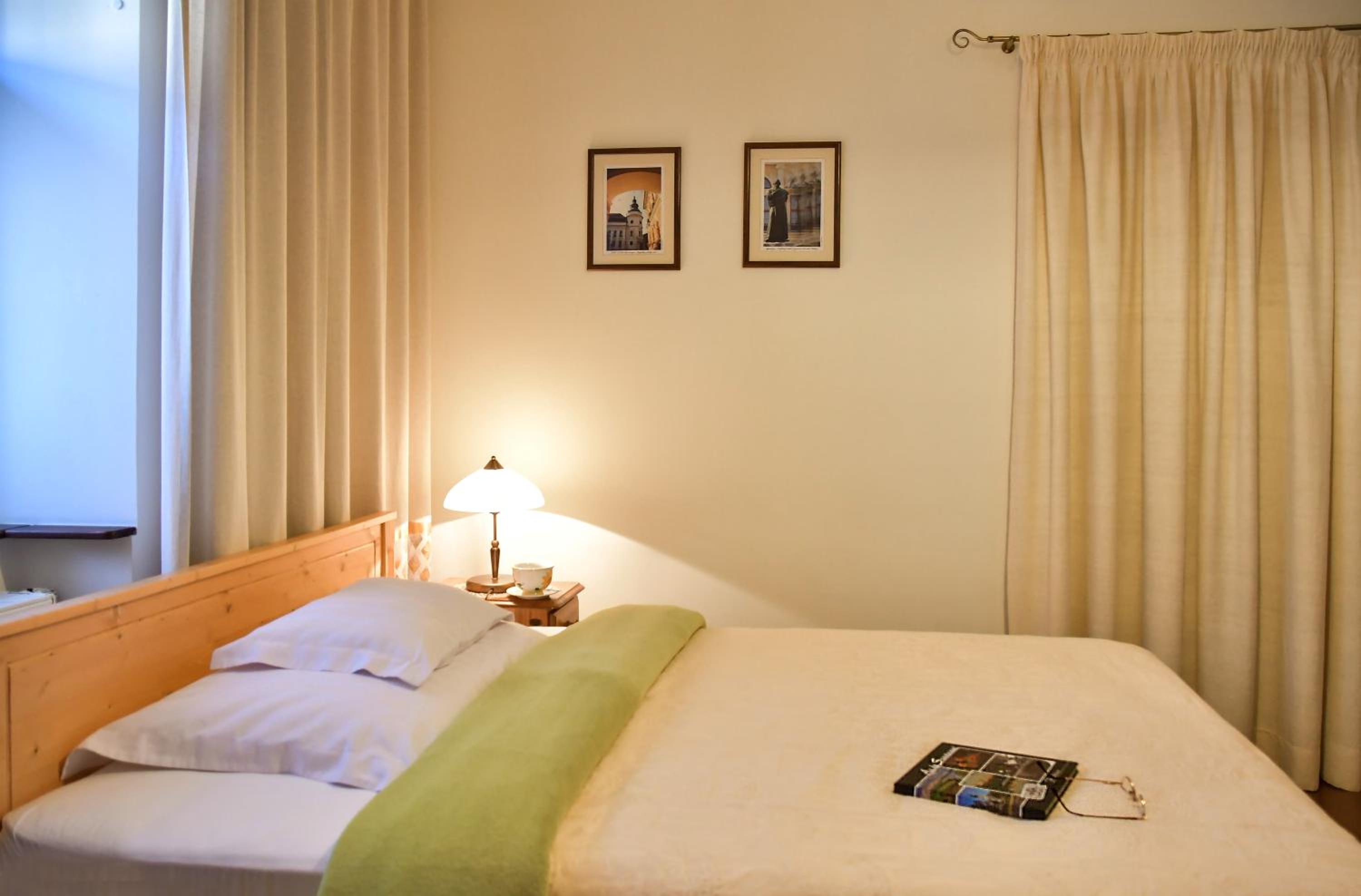 Single Room photo 2