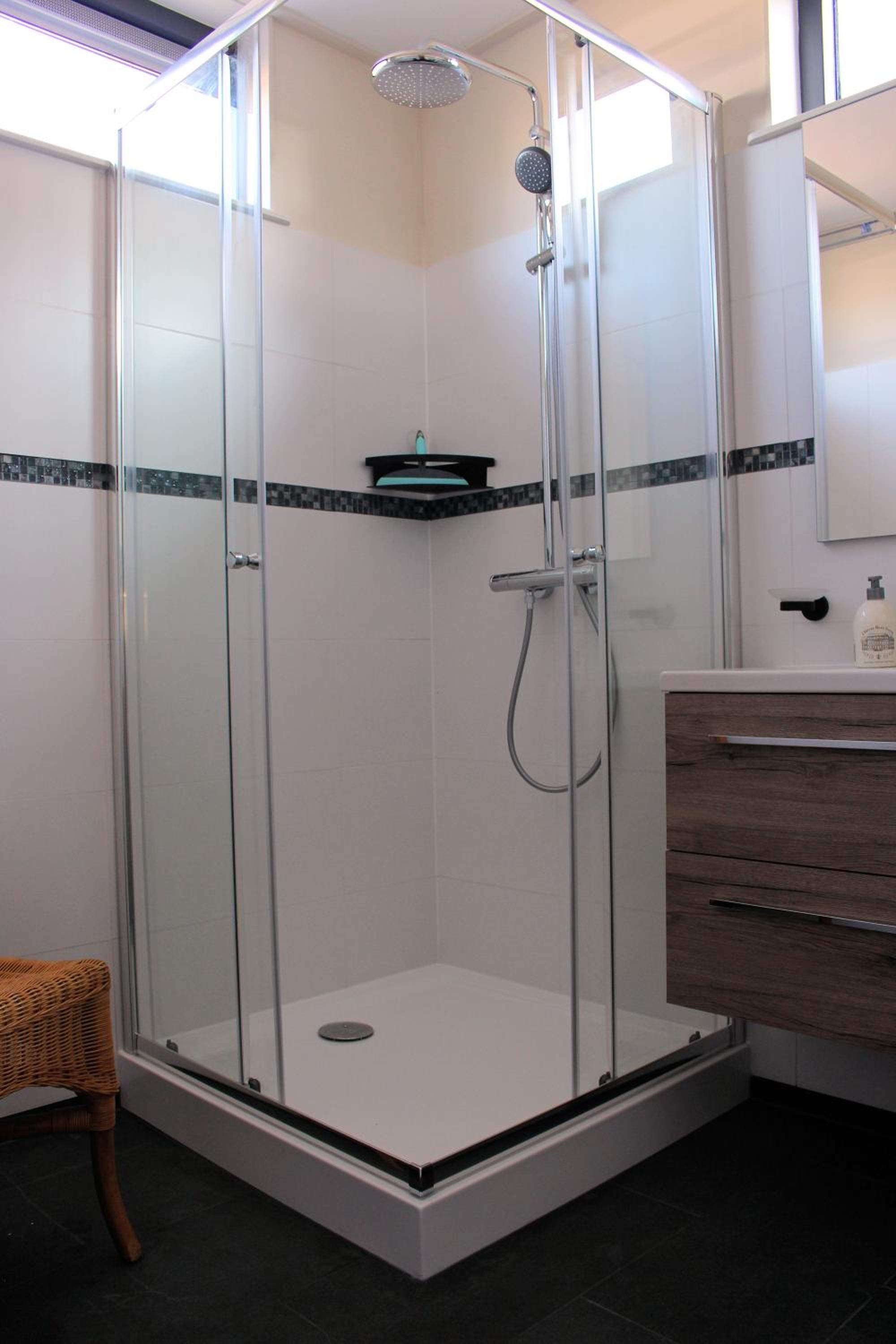 Triple Room with Private Bathroom photo 2