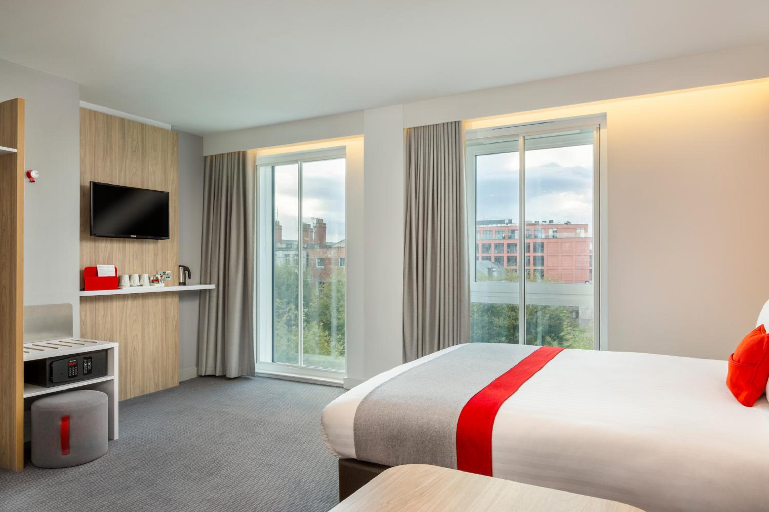 Standard Double Room with Free Hot Breakfast