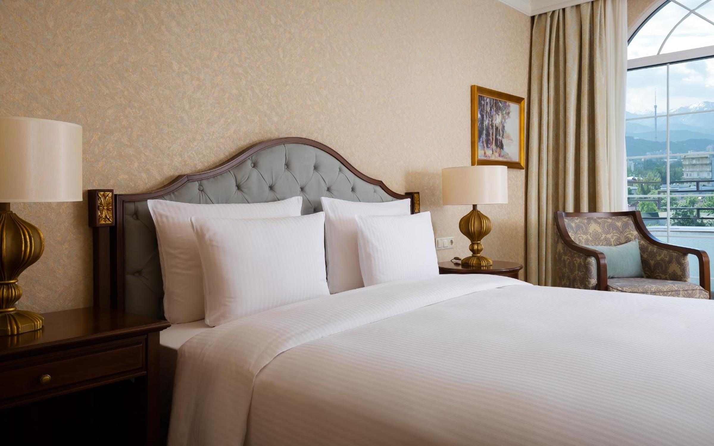 Deluxe Suite - Photo 1