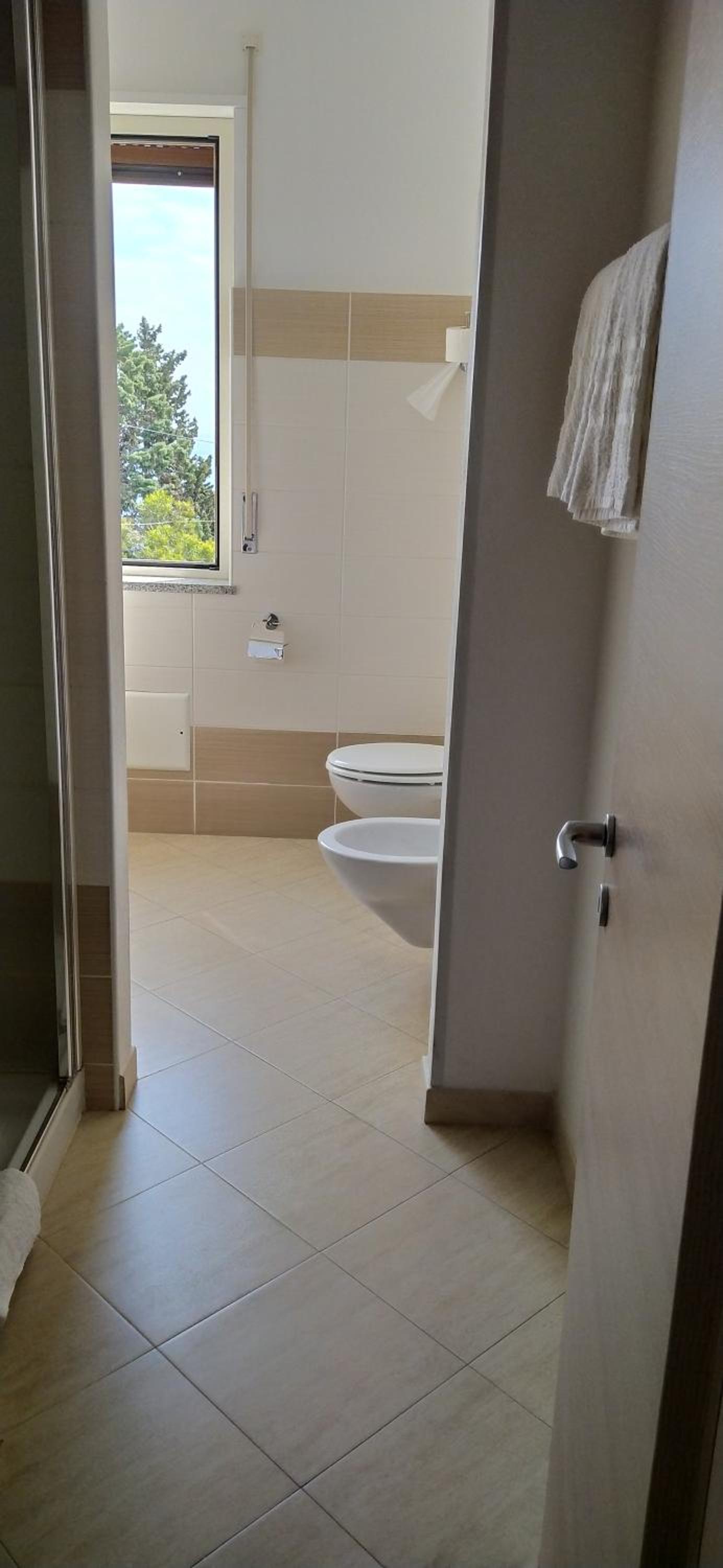 Quadruple Room with Sea View - Photo 5