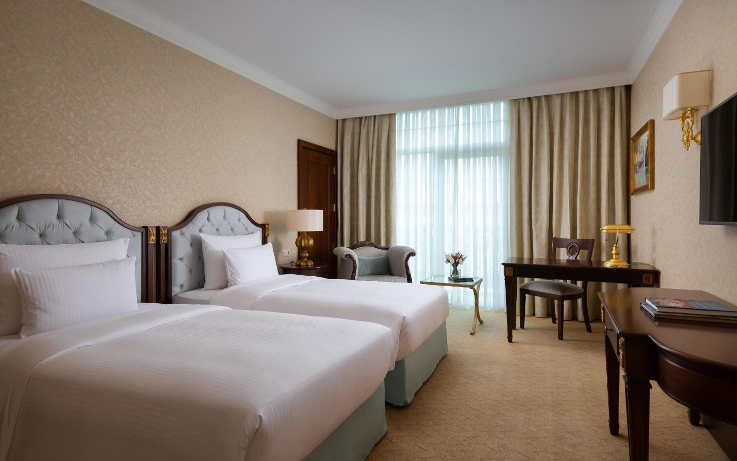 Deluxe Twin Room with City View