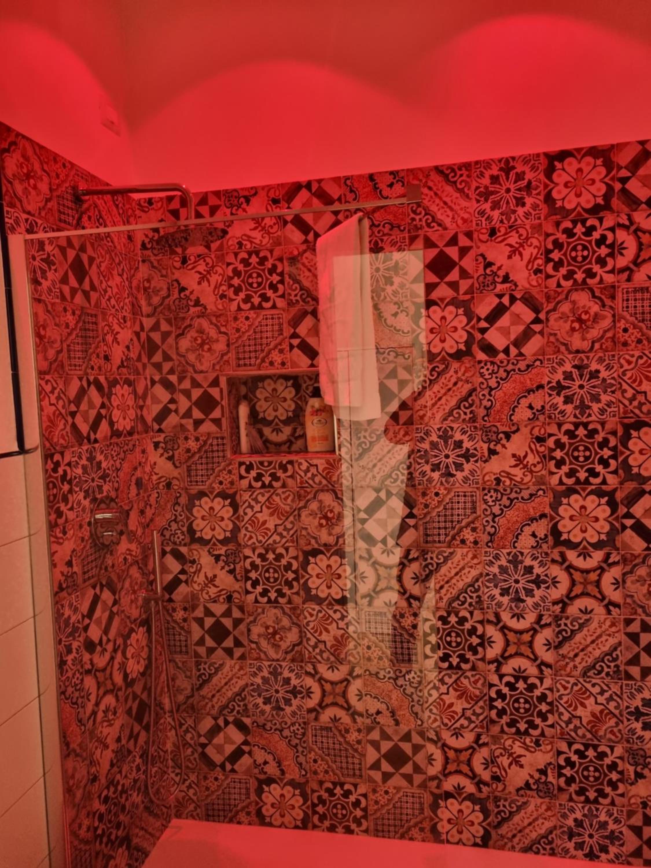 One-Bedroom House - Photo 44
