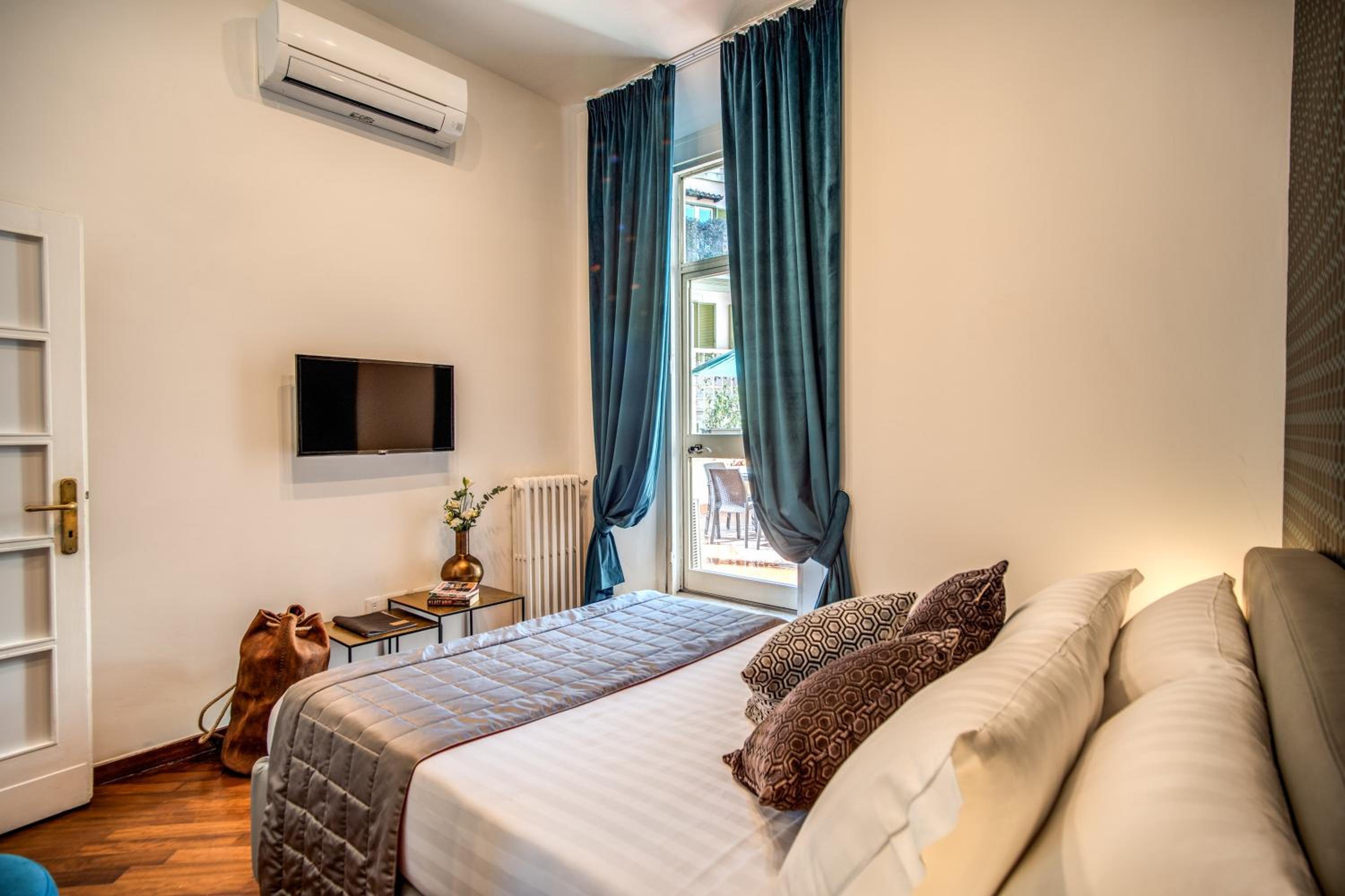 Apartment with Terrace photo 3
