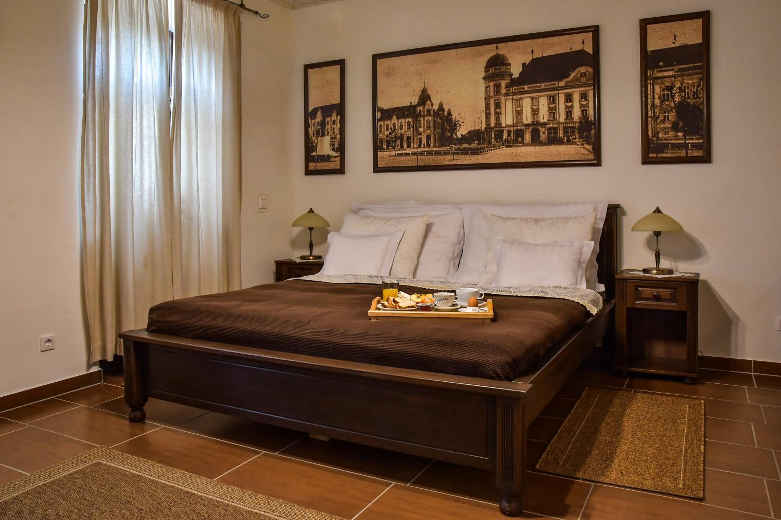 Triple Room with Bath photo 2