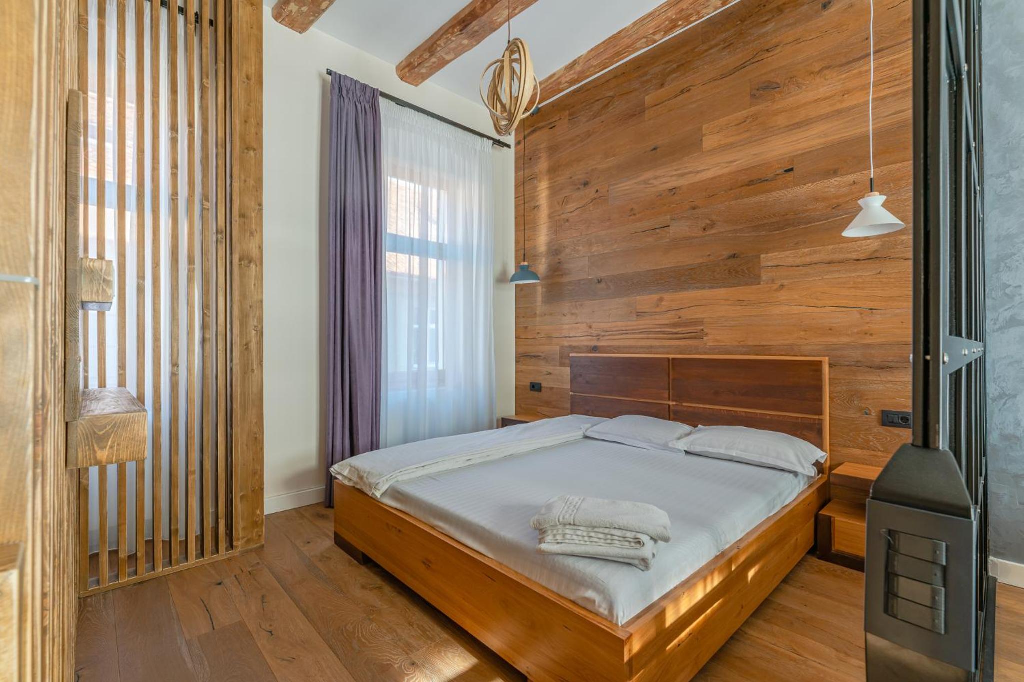 King Studio with Sofa Bed - Photo 11