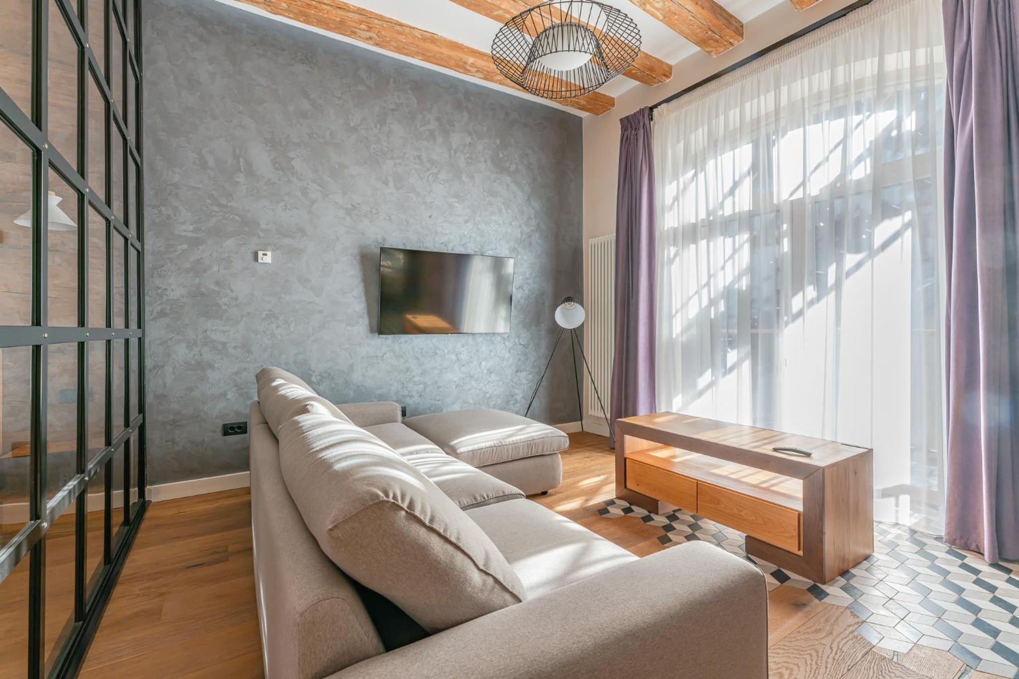 King Studio with Sofa Bed - Photo 3