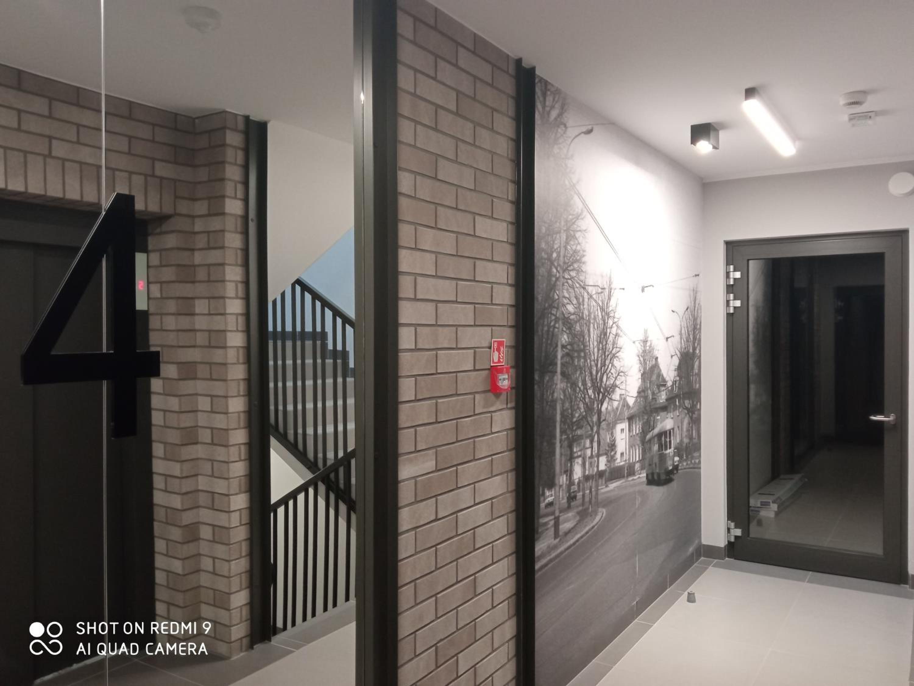 One-Bedroom Apartment - Photo 12