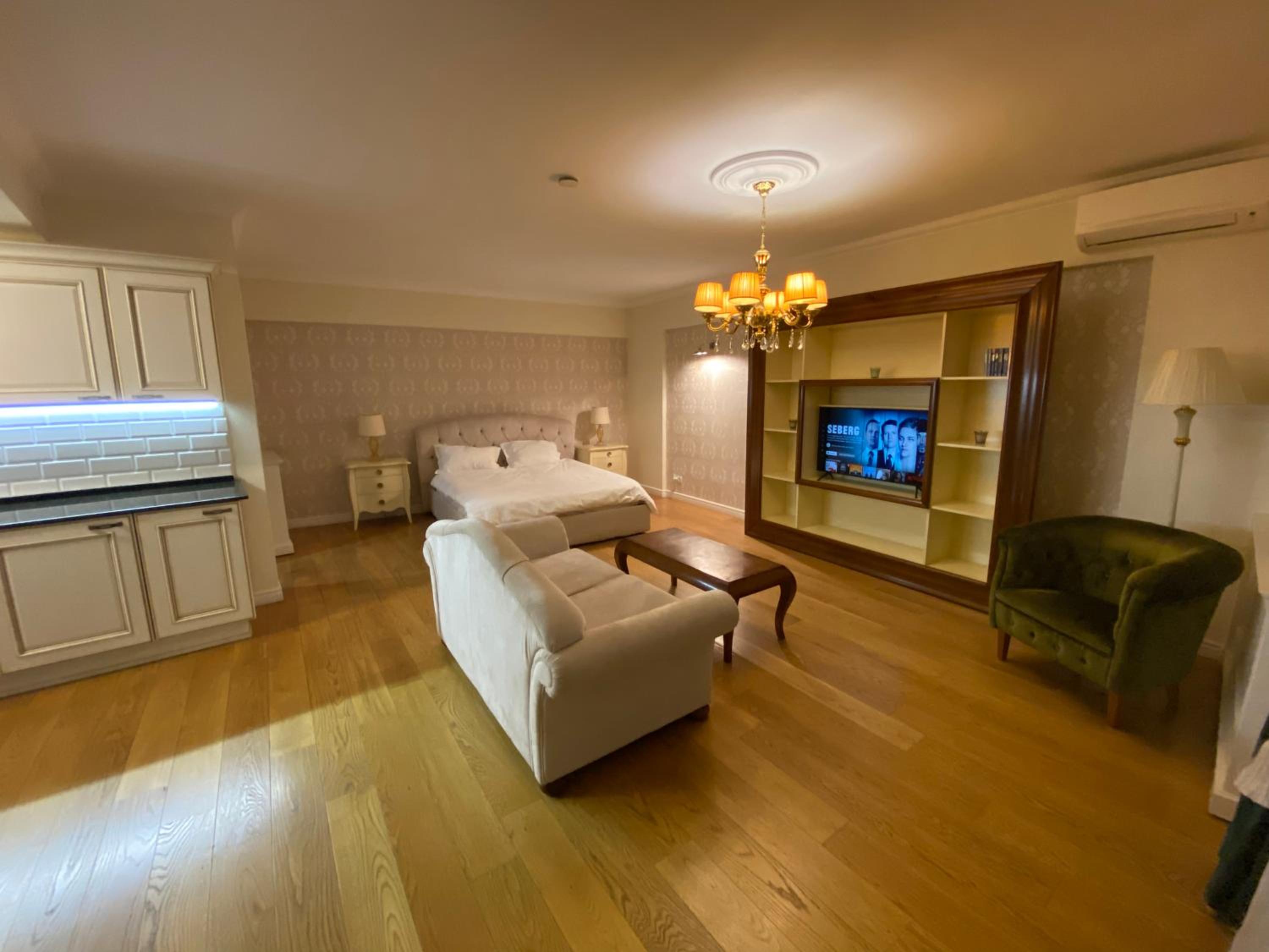 One-Bedroom Apartment - Photo 11