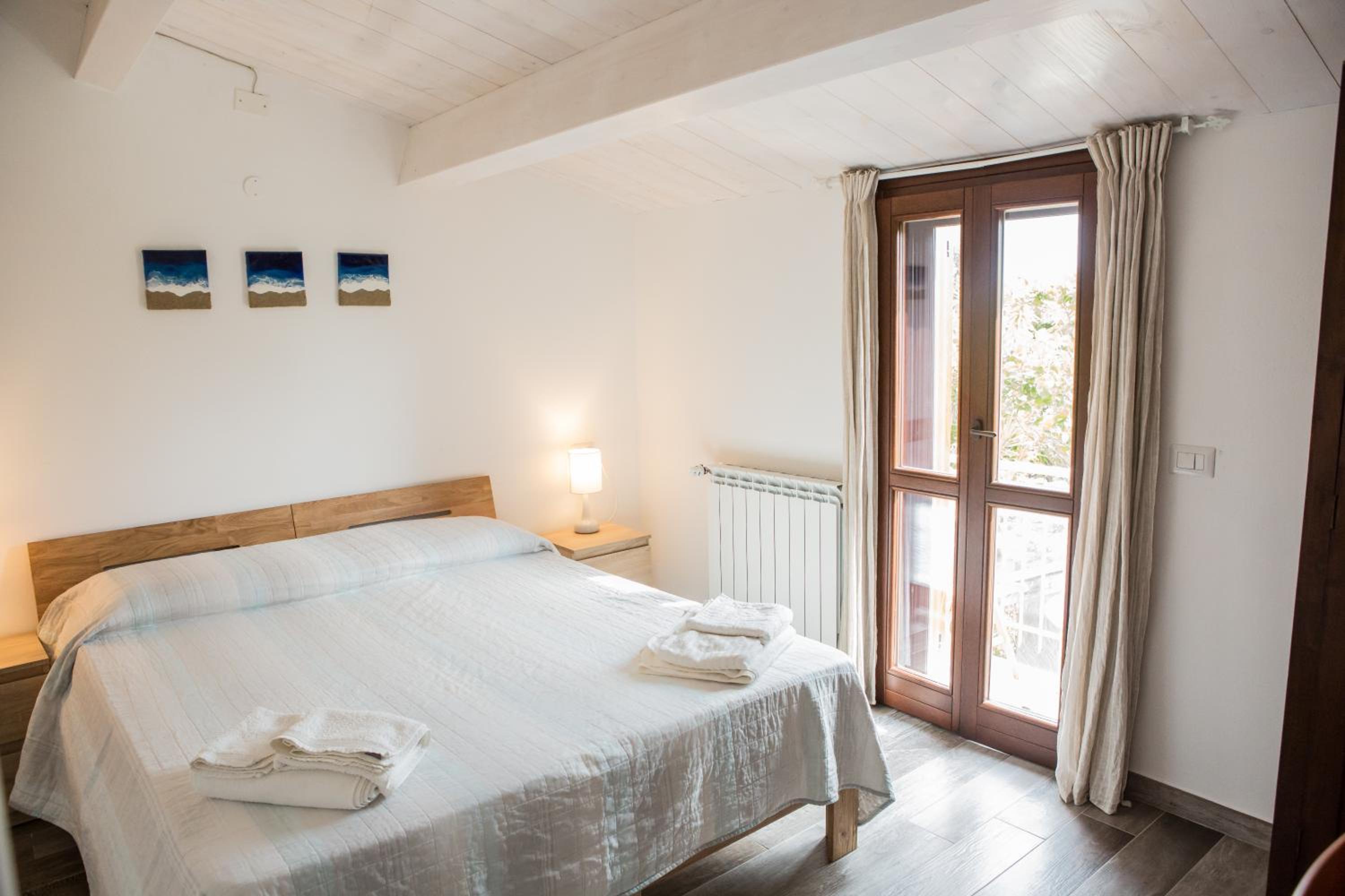 Twin Room with Private Bathroom photo 1