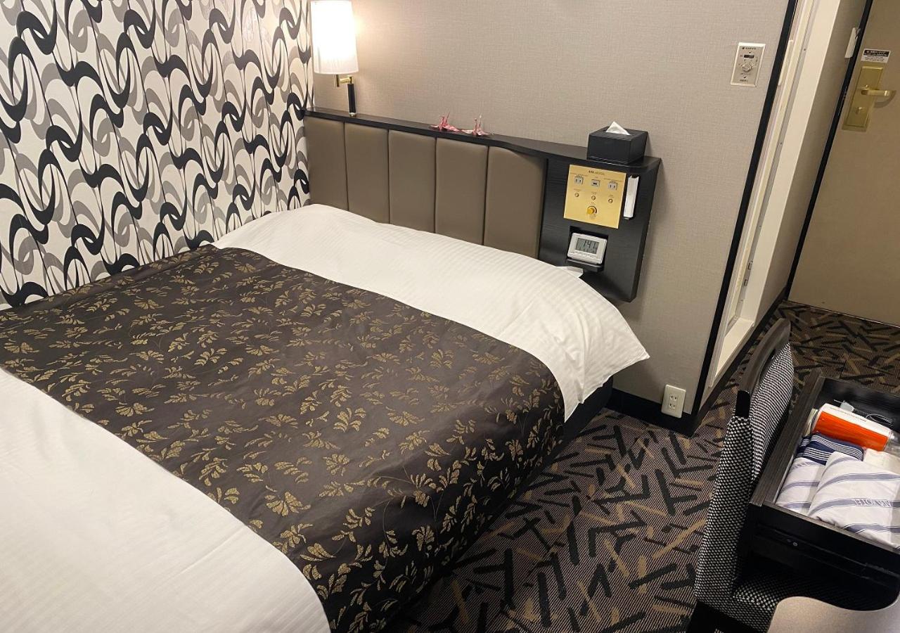 Double Room - Non-Smoking  - Photo 9