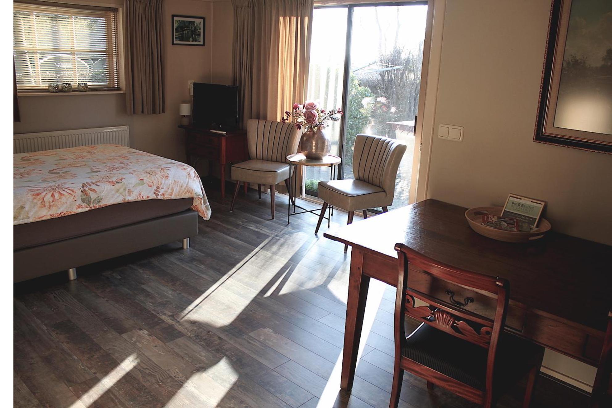 Family Room - Photo 1