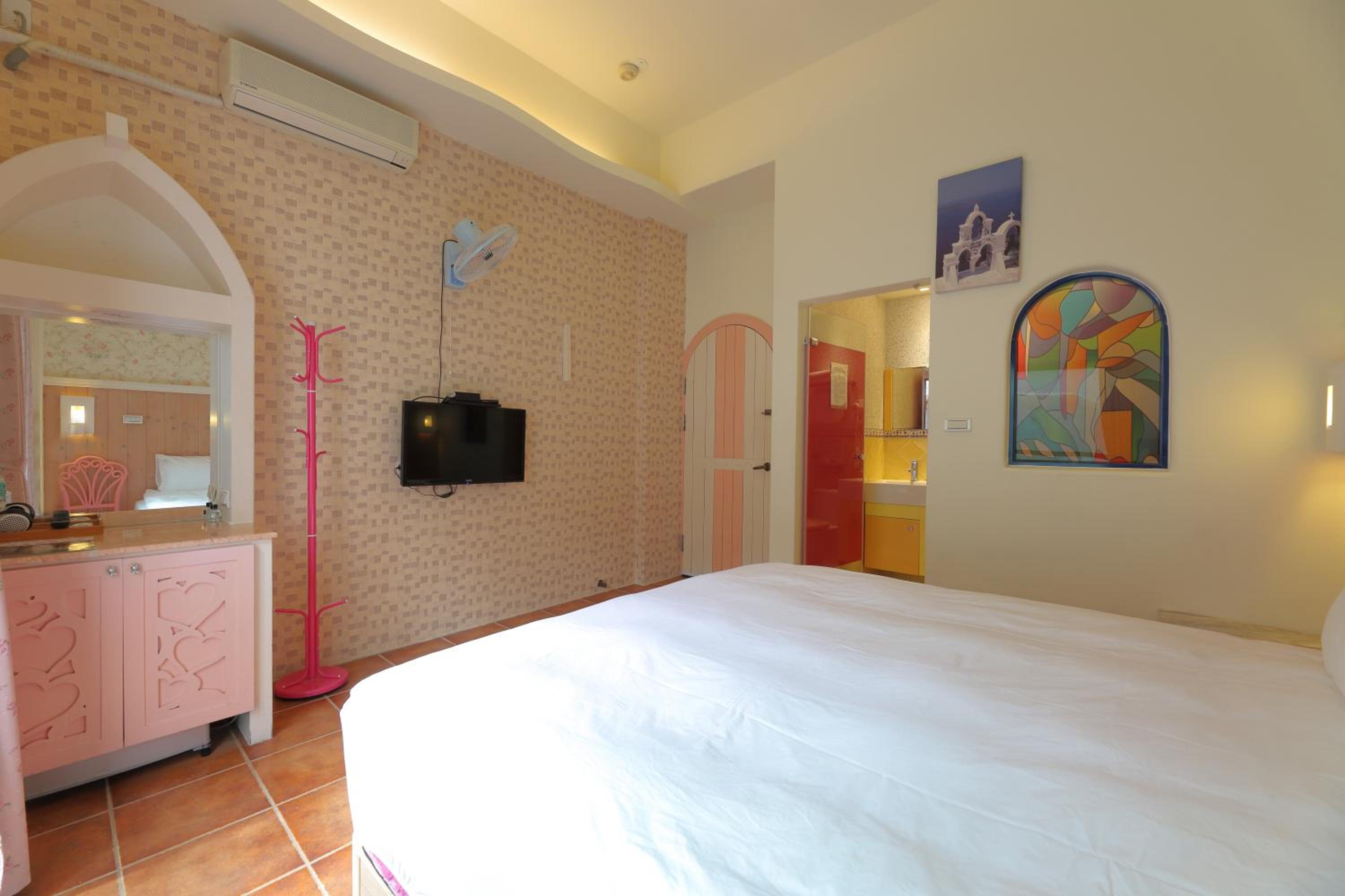 Queen Room photo 1