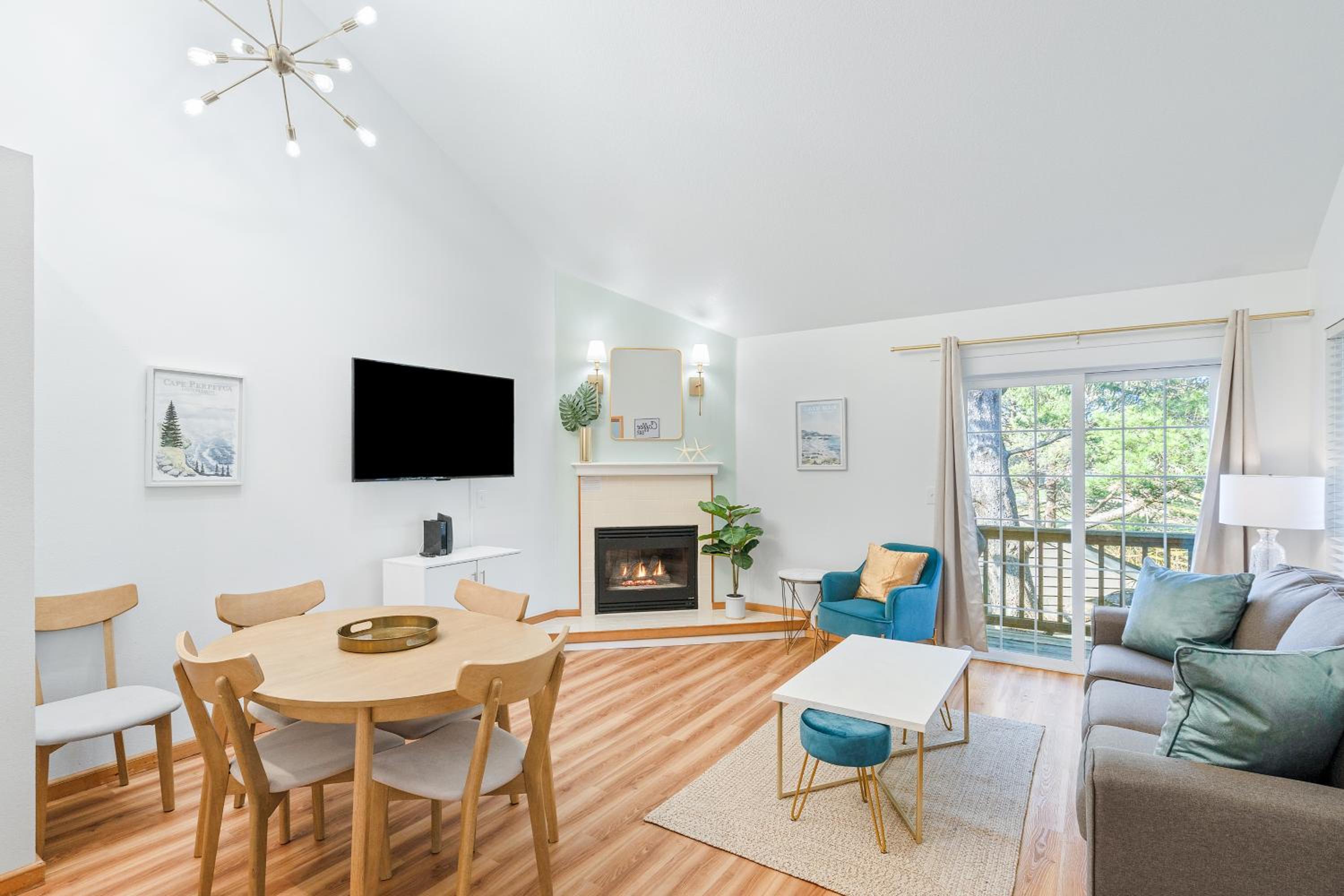 Three-Bedroom House - Photo 35