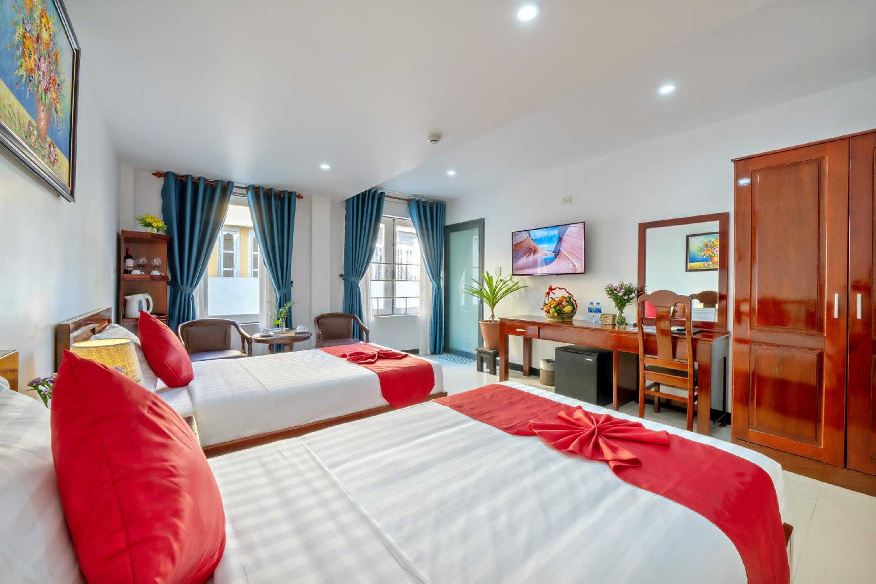 Deluxe Family Room