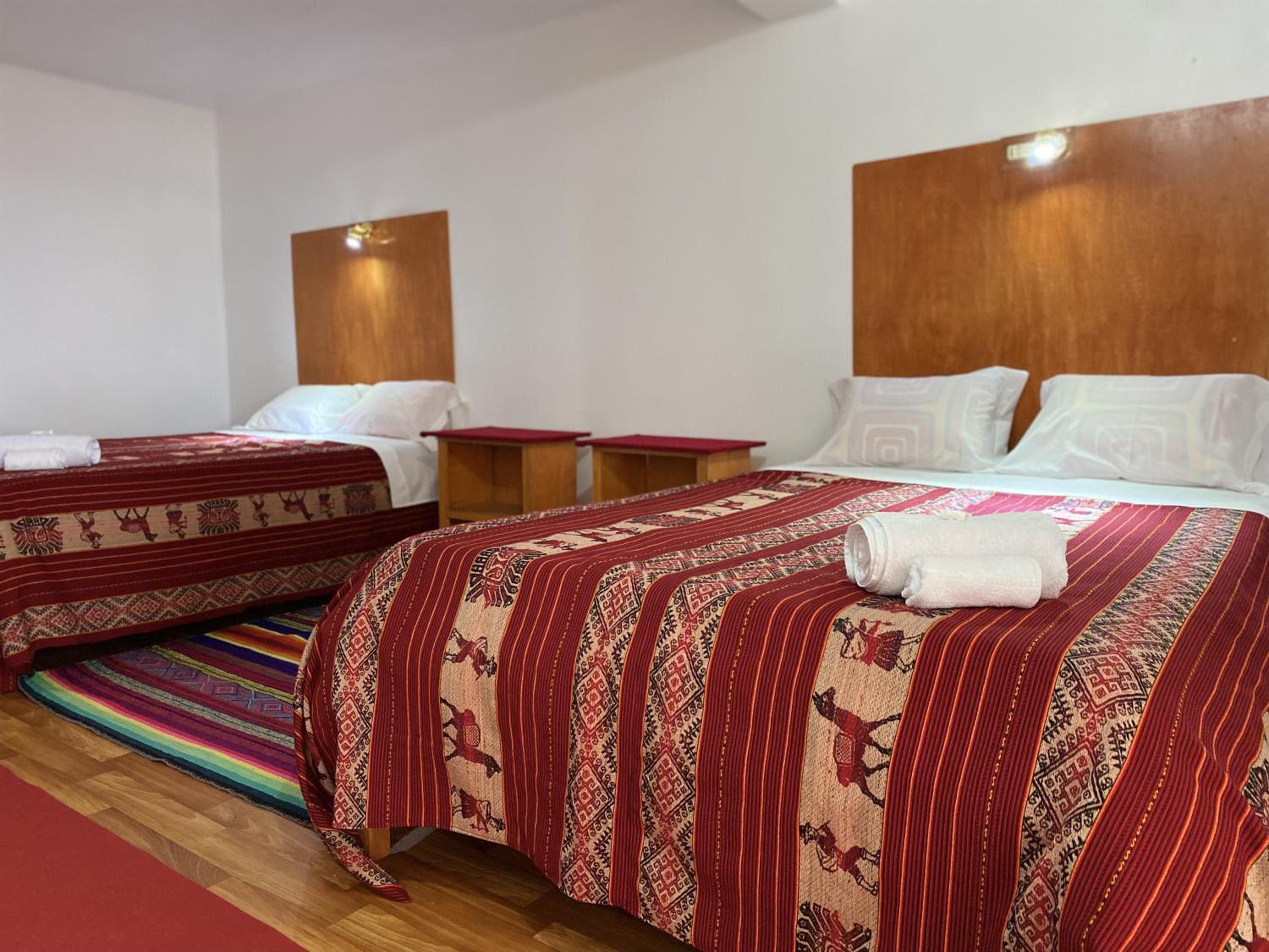 Quadruple Room with Private Bathroom photo 1
