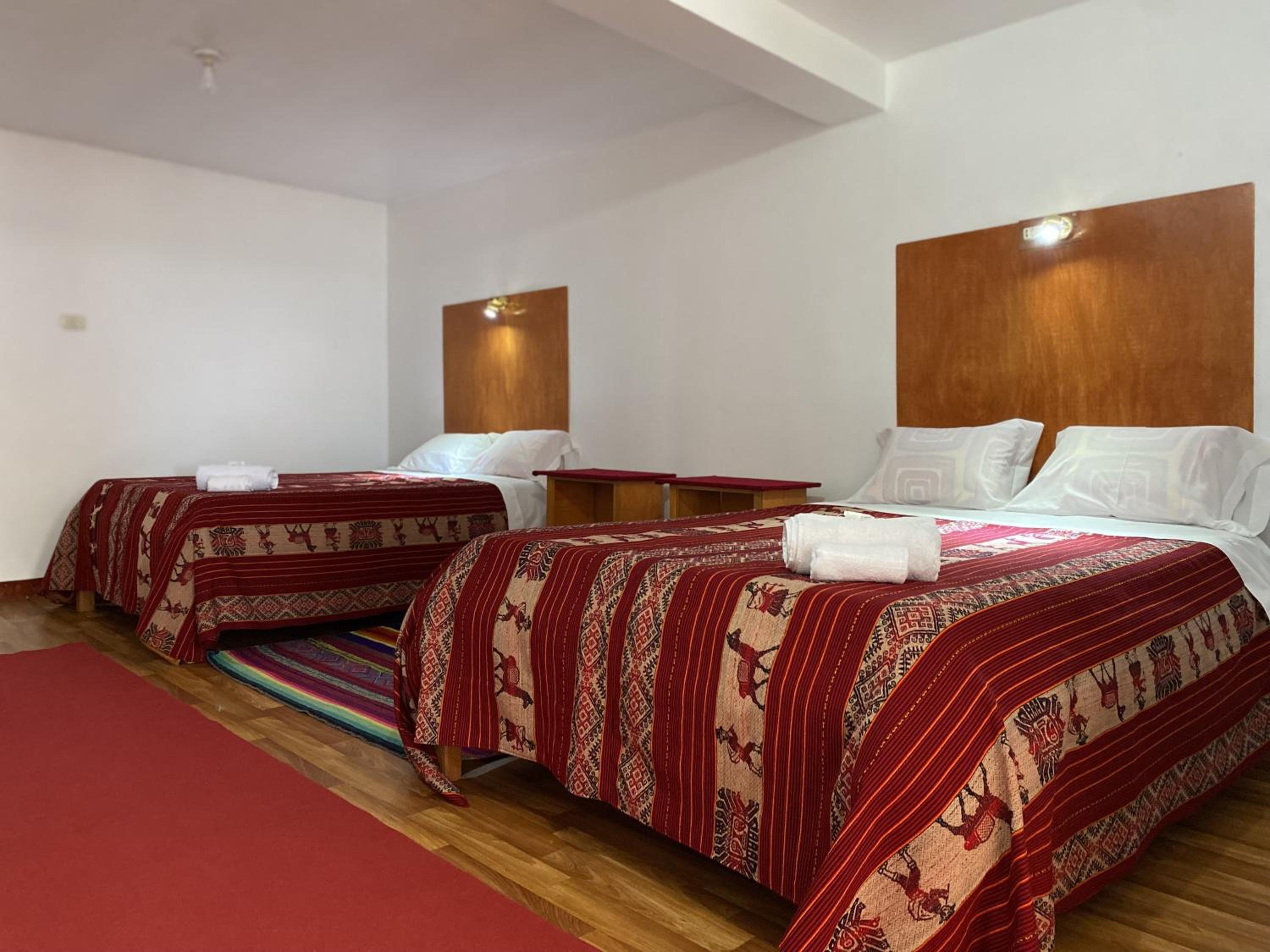 Quadruple Room with Private Bathroom photo 2