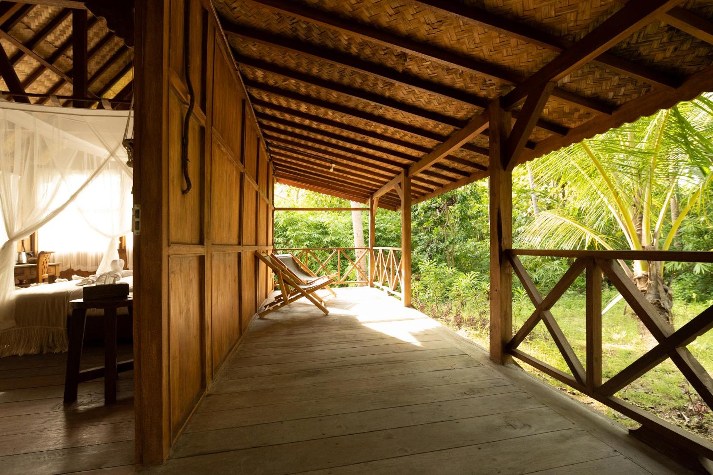 Superior Bungalow - Photo 8