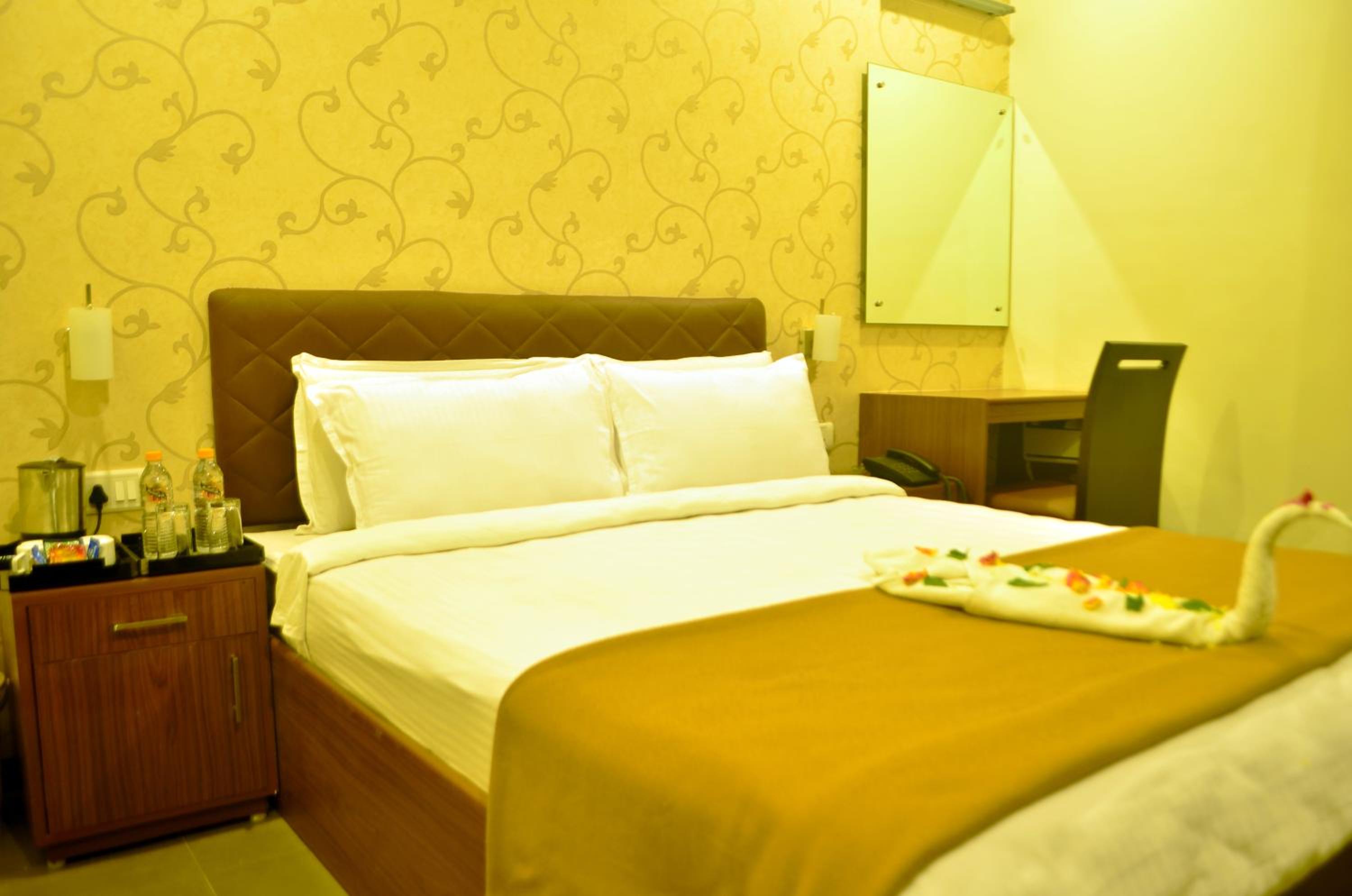 Deluxe Room - Photo 2
