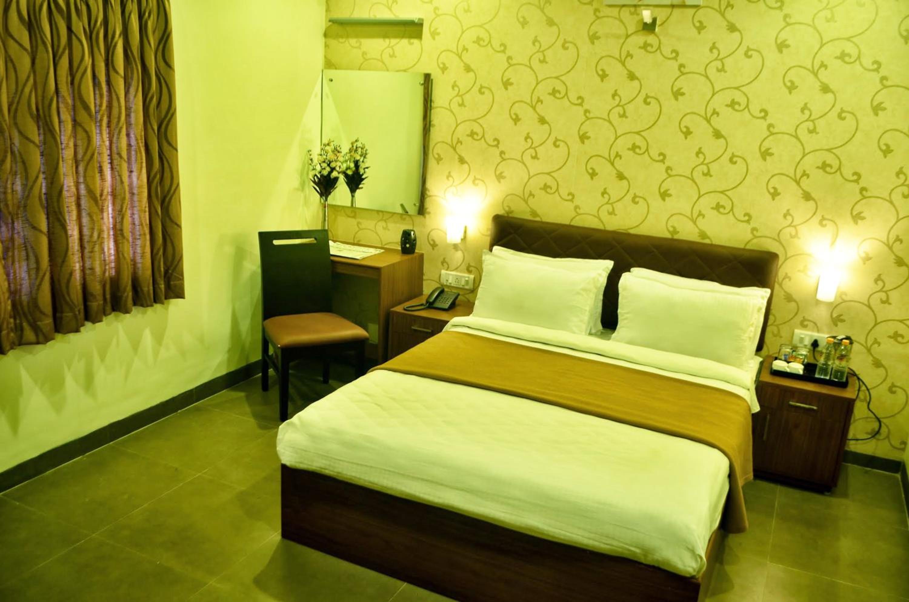 Deluxe Room - Photo 3