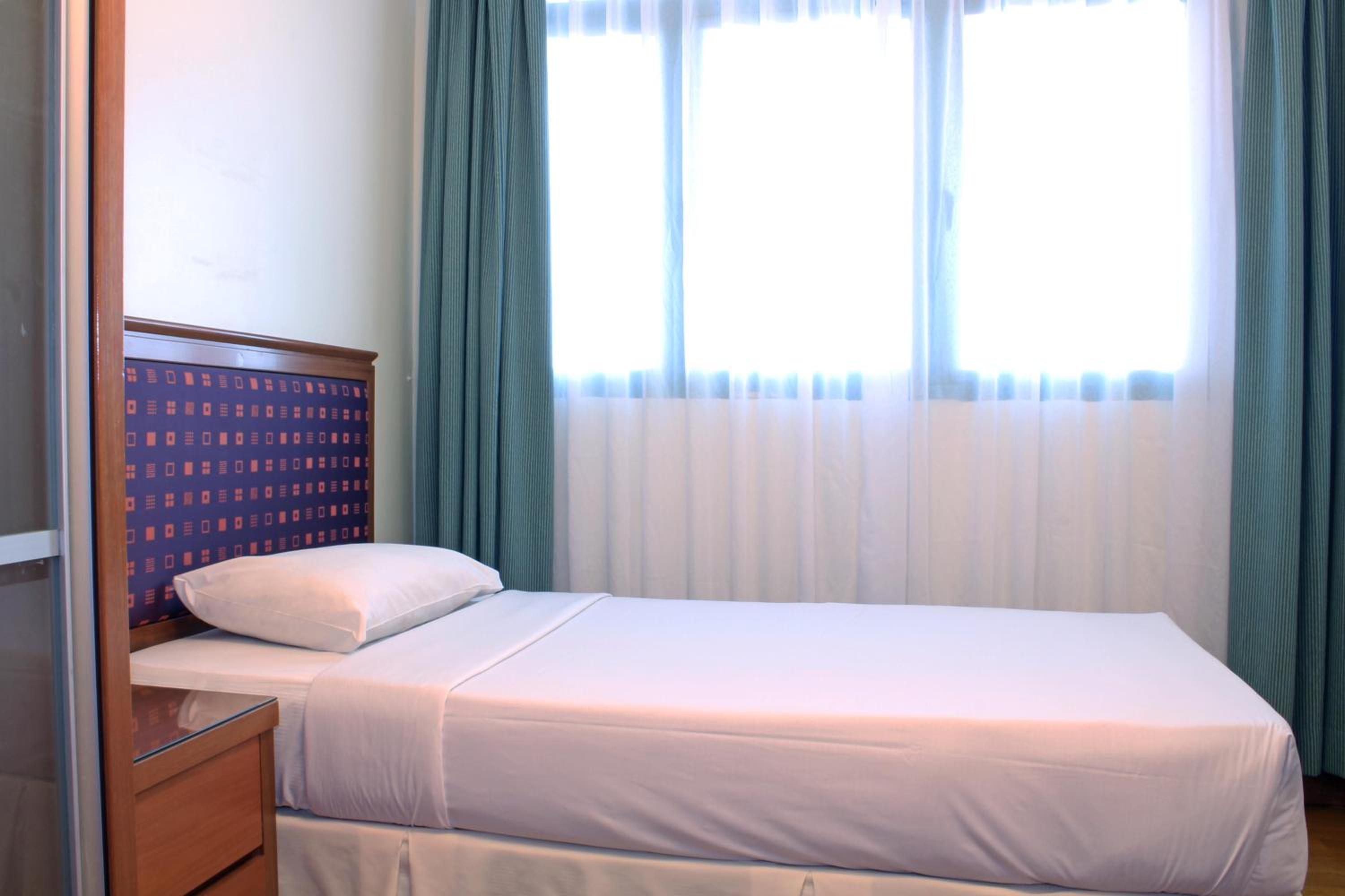 One-Bedroom Apartment - Photo 1