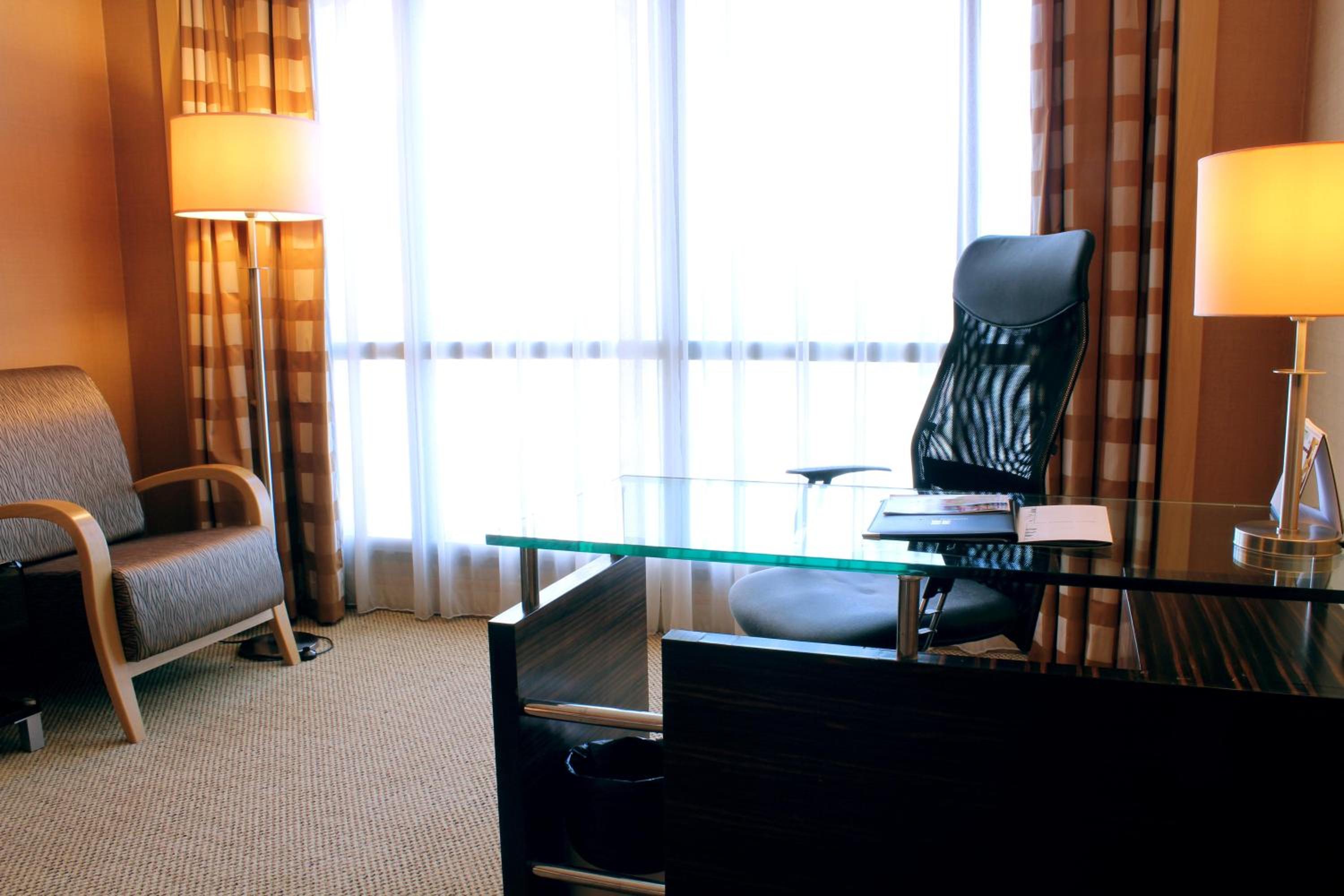 Executive King Room - Photo 3
