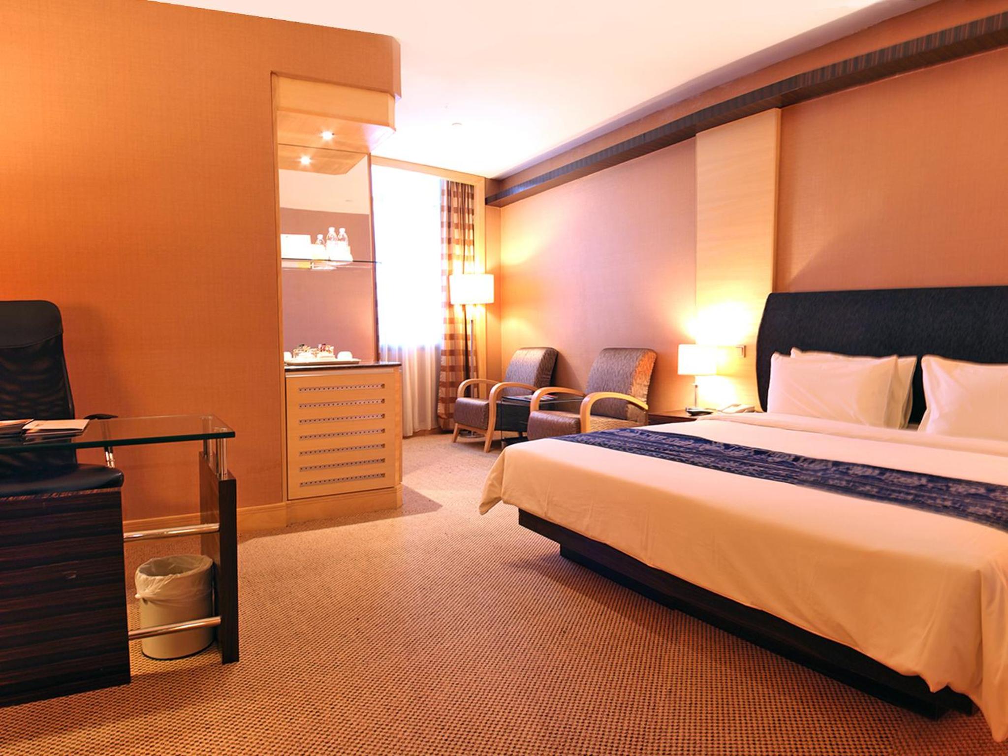 Executive Suite photo 1