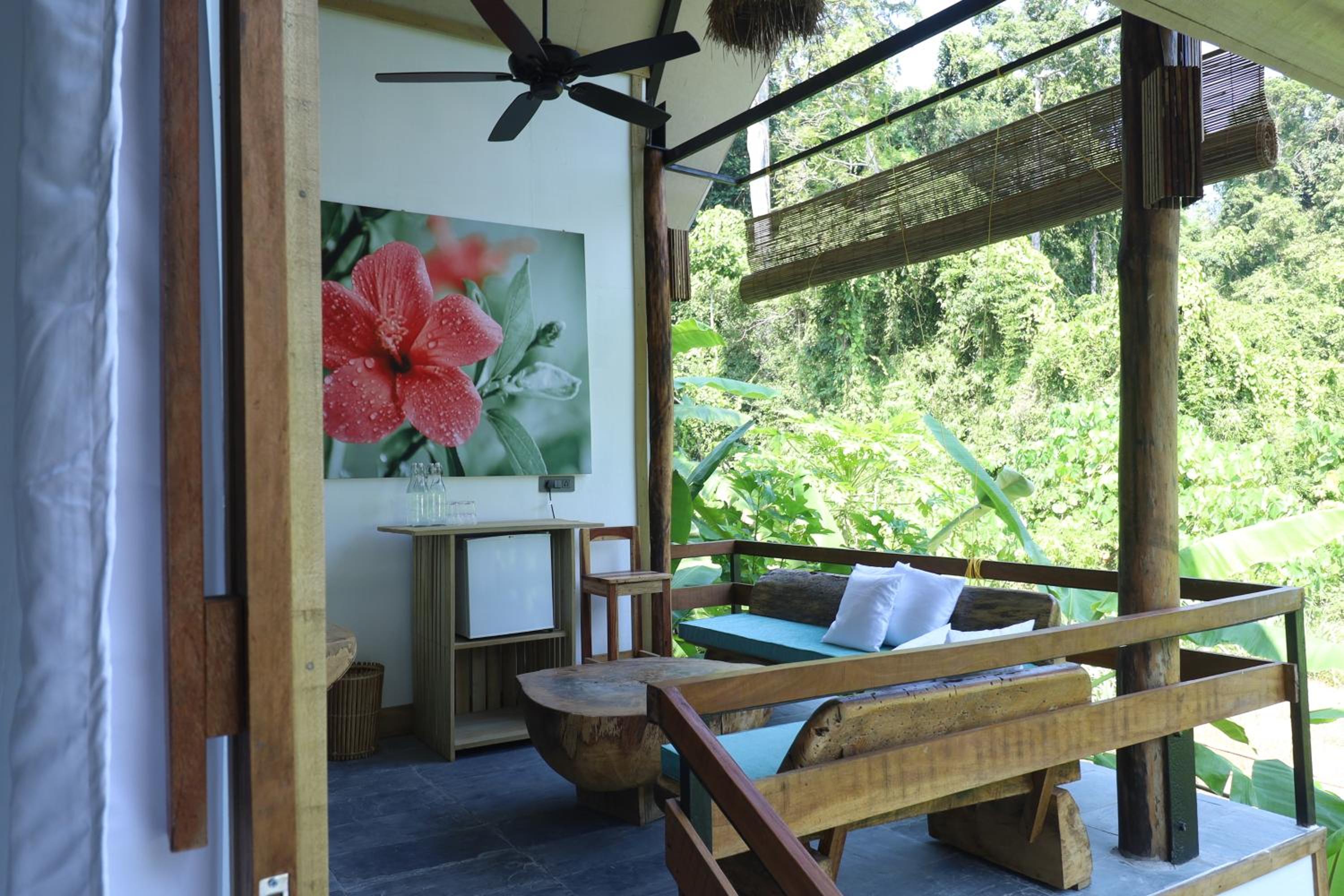 Villa with Private Pool - Photo 7