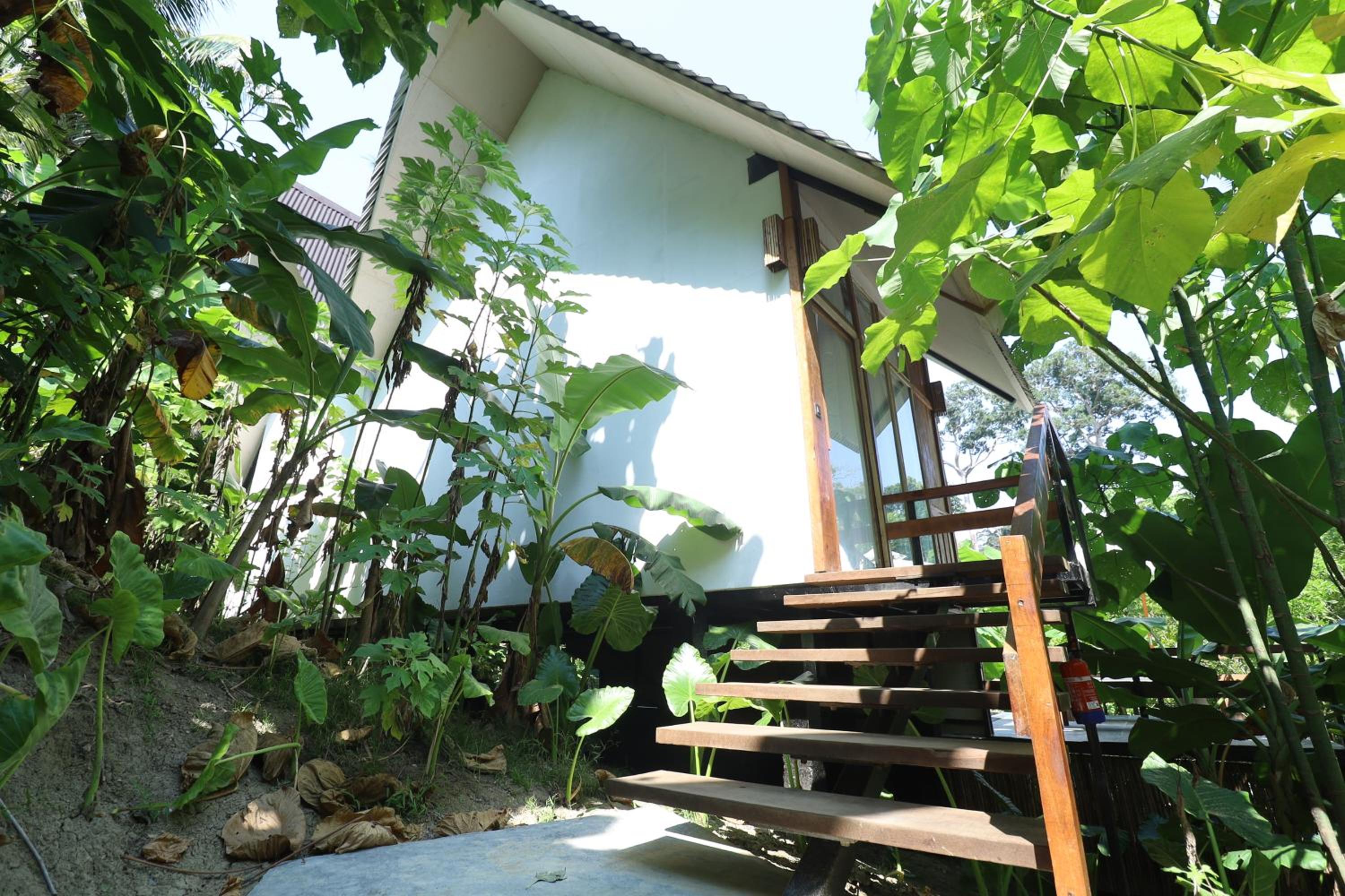 Villa with Private Pool - Photo 6