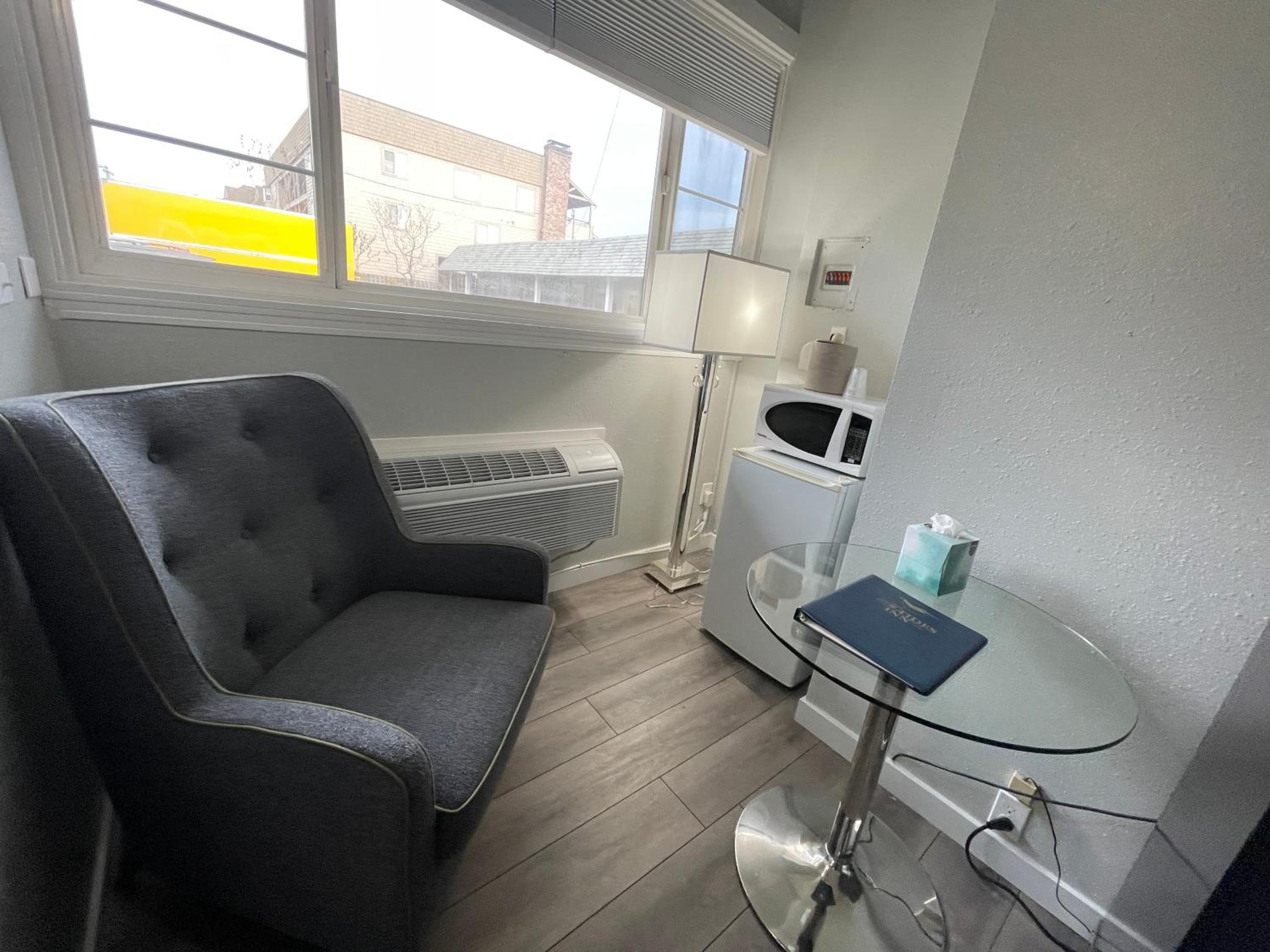 King Standard/No Ocean View