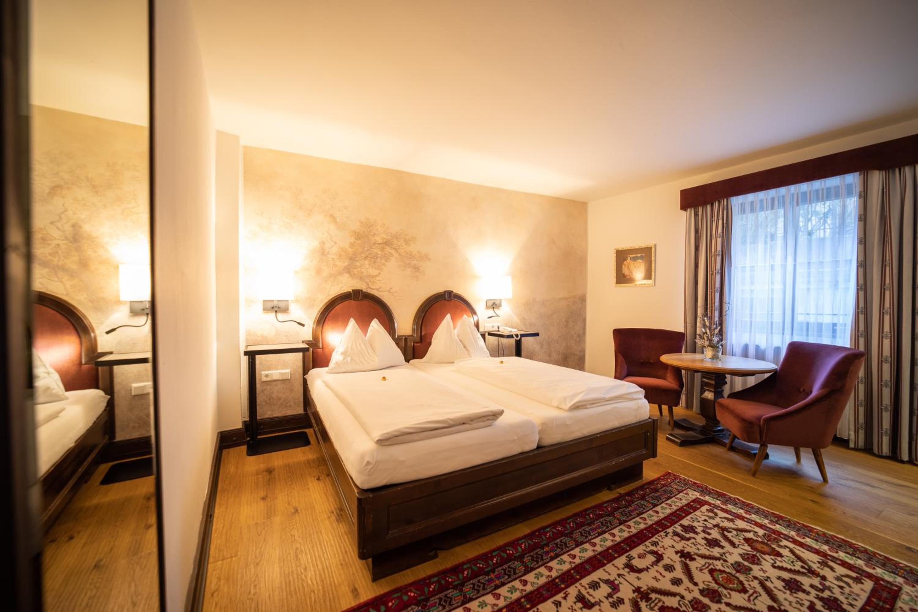 Standard Double Room - Photo 7