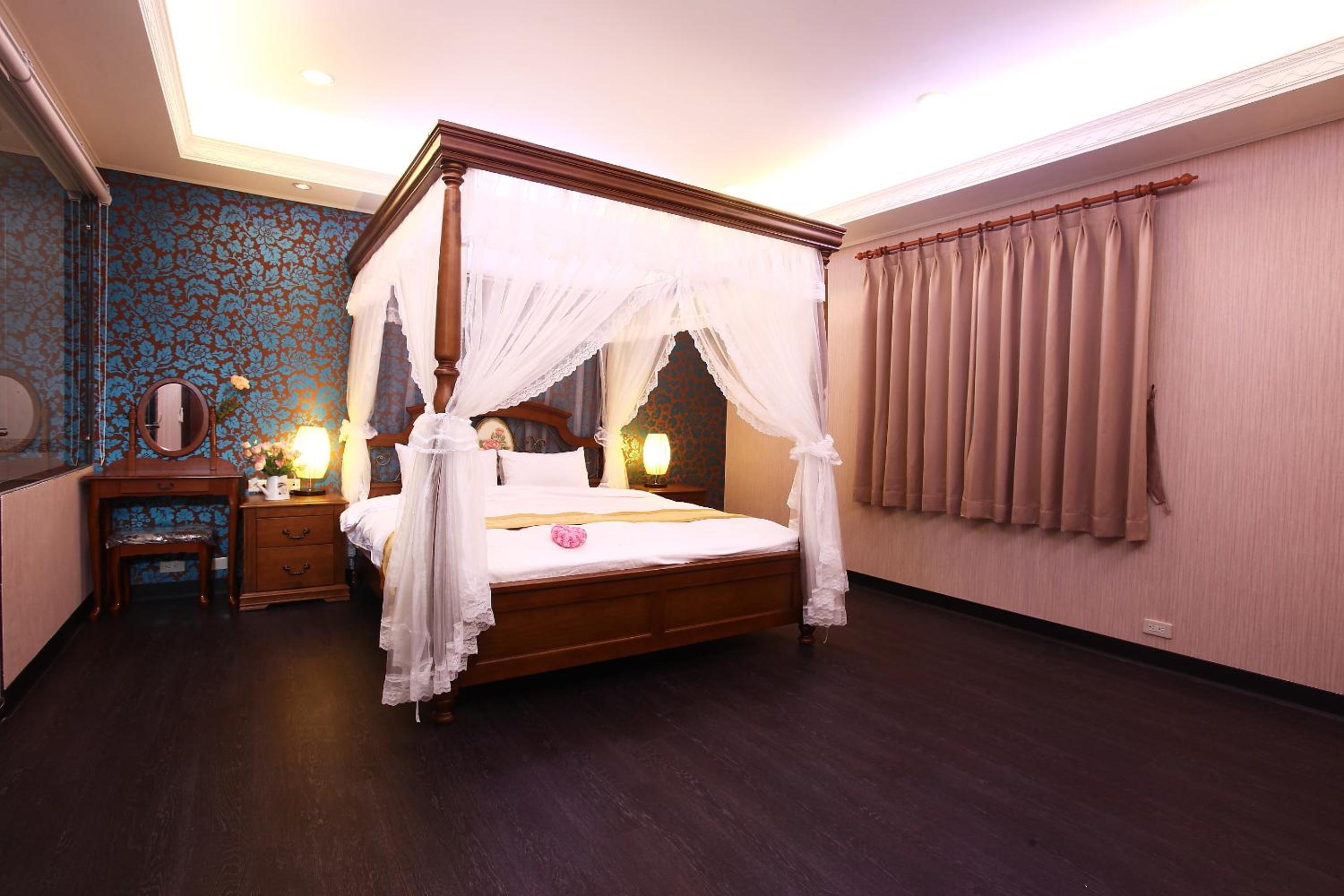 King Room with Mountain View photo 3