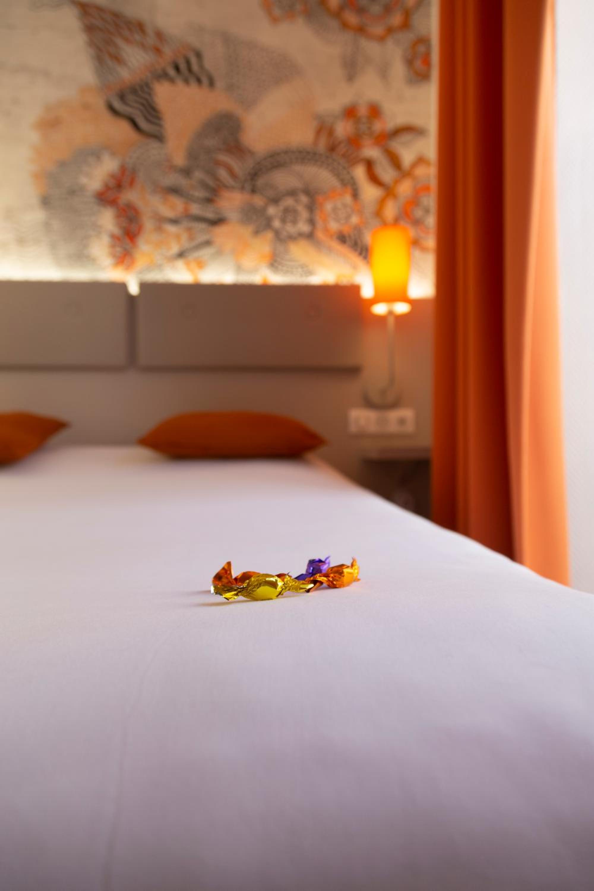 Standard Double Room - Photo 7