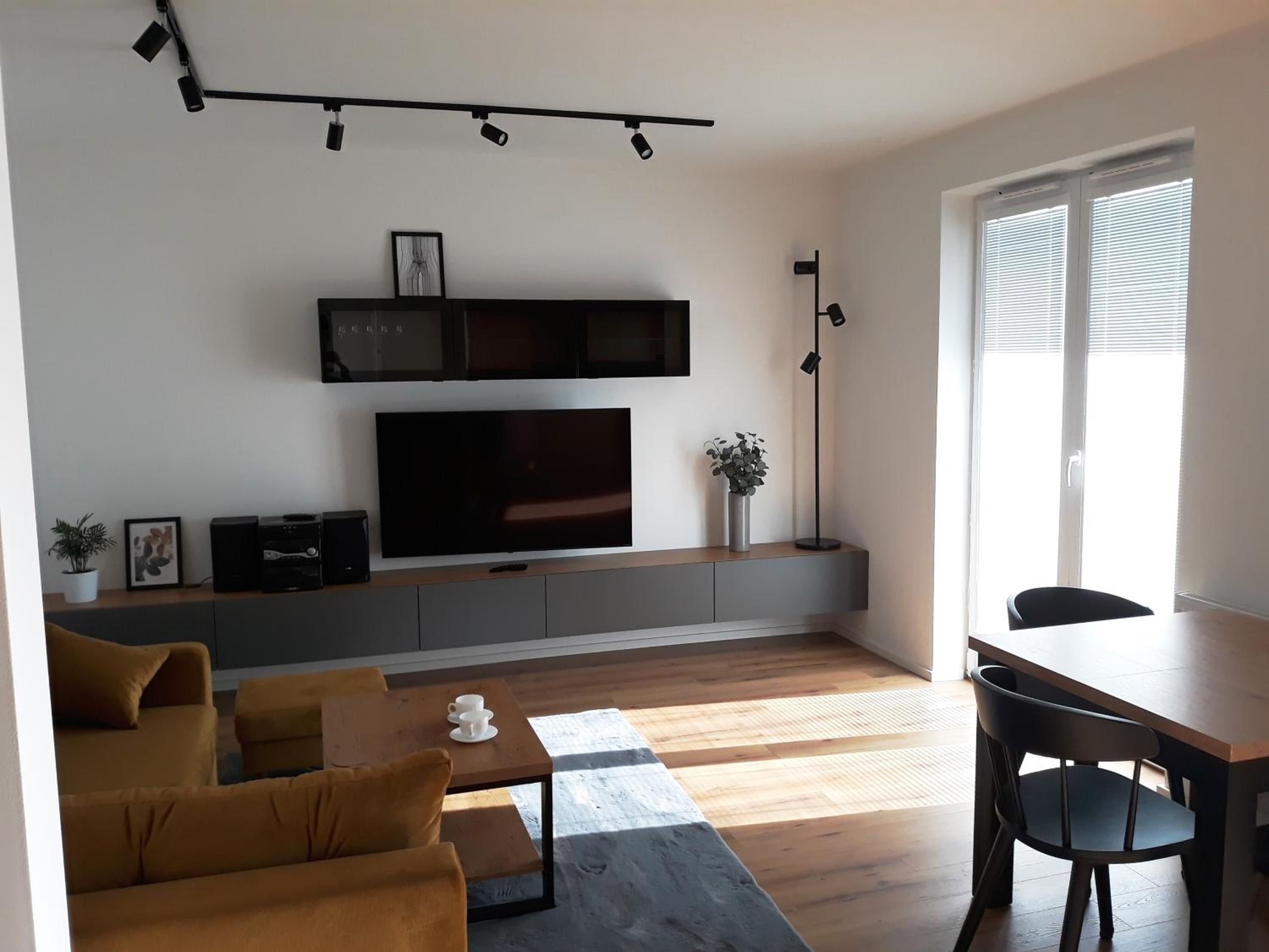 One-Bedroom Apartment photo 2