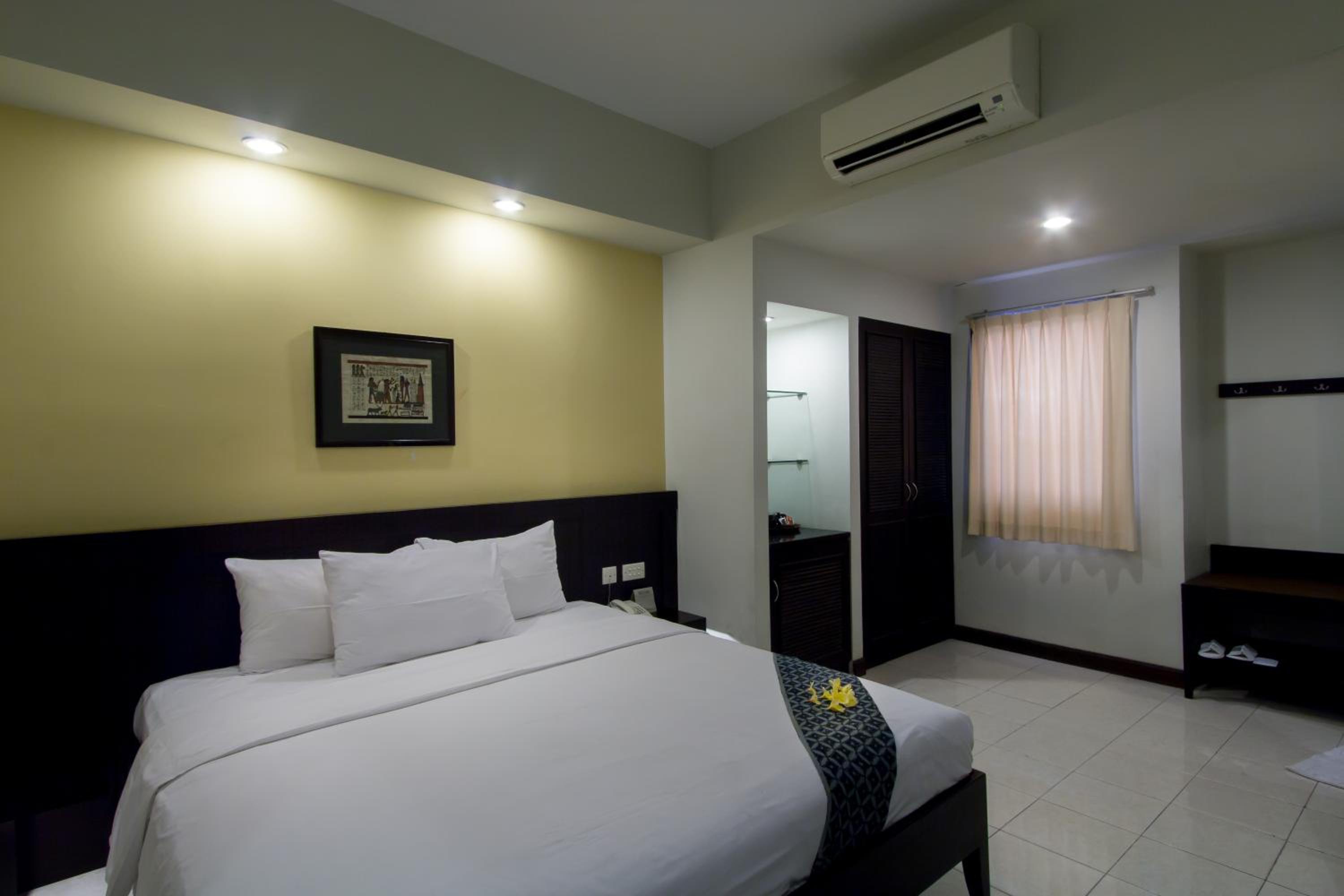 Suite - Photo 3