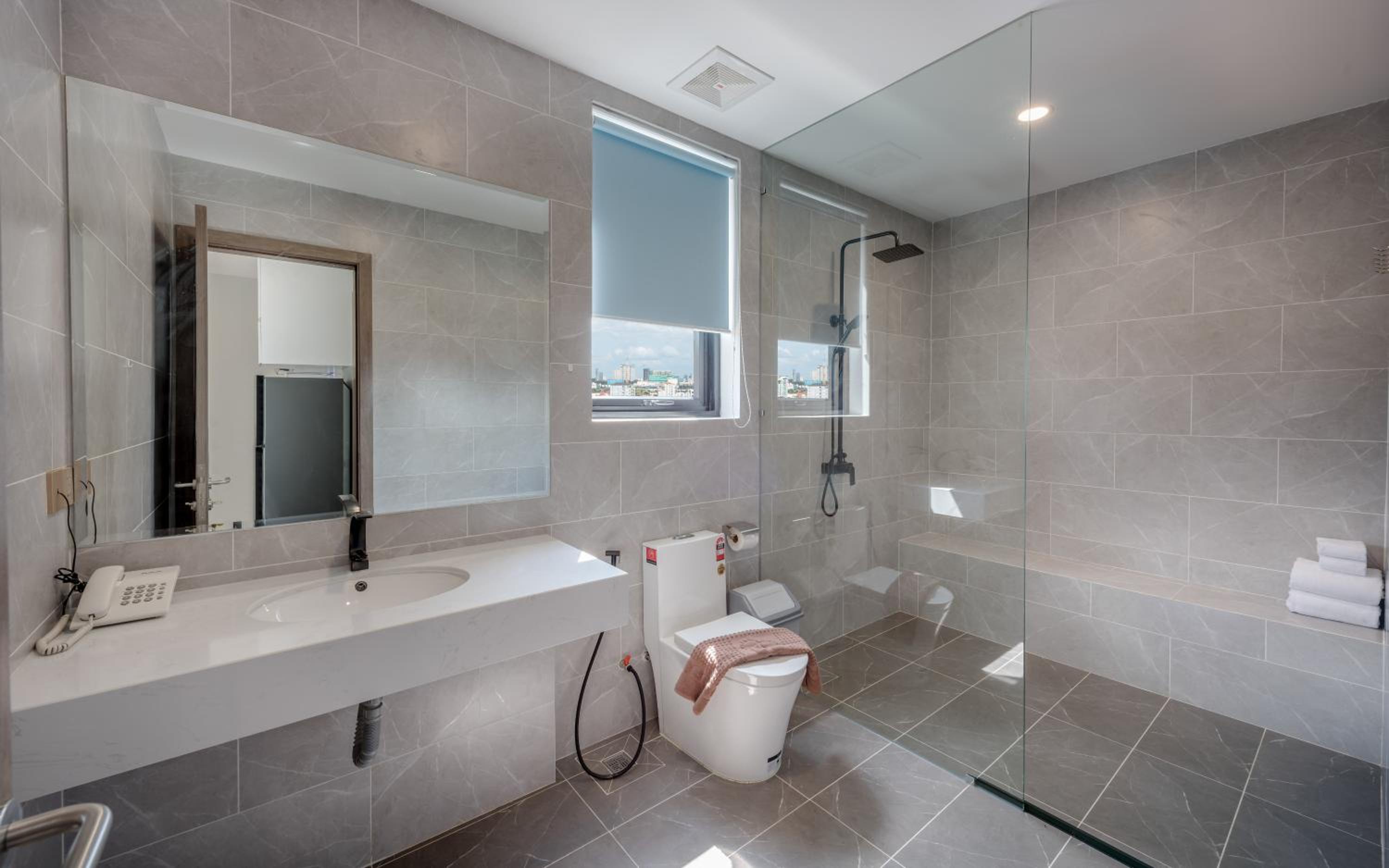 One-Bedroom Apartment with Balcony - Photo 8