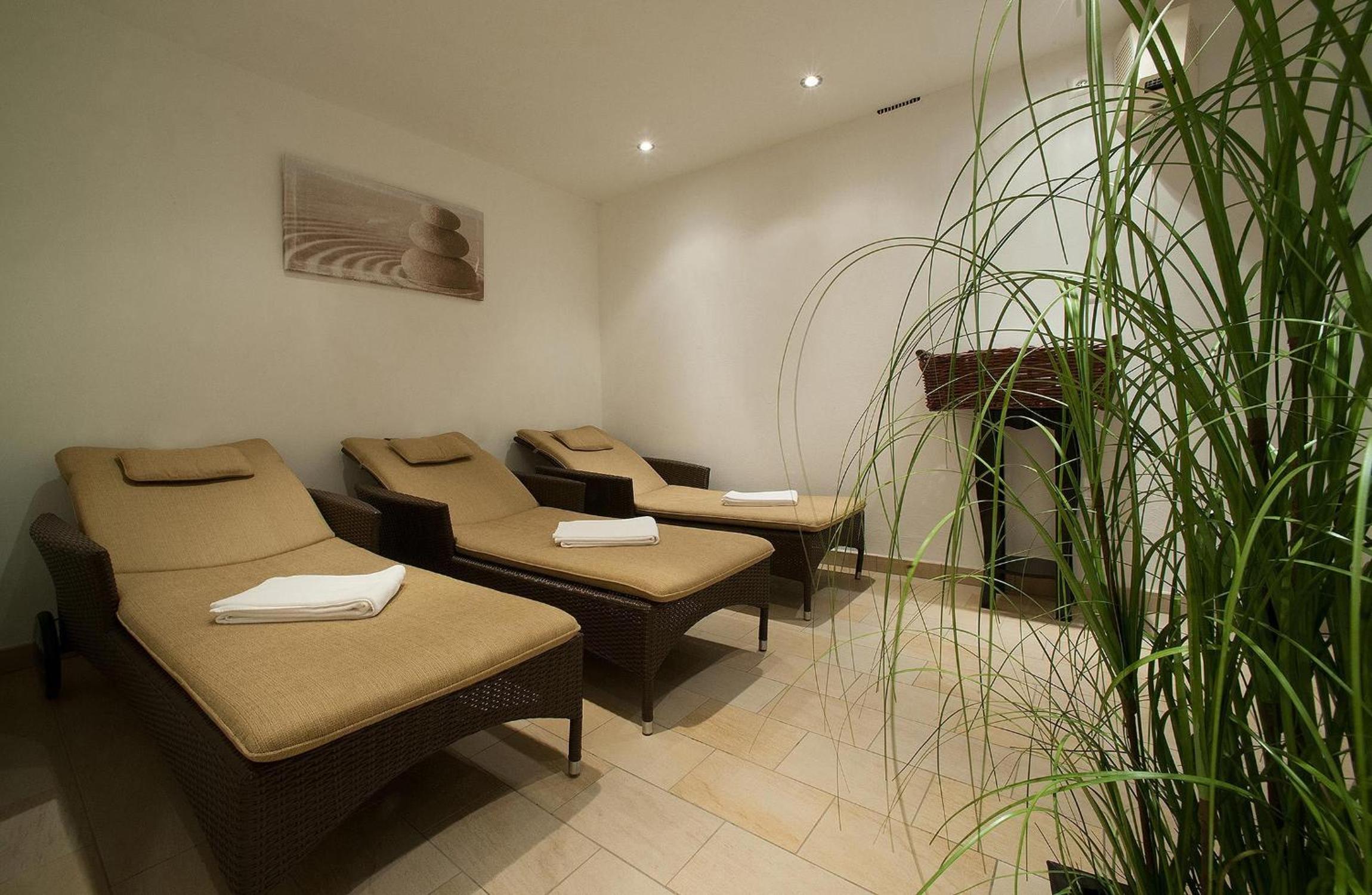 Double Room with Balcony - Photo 5