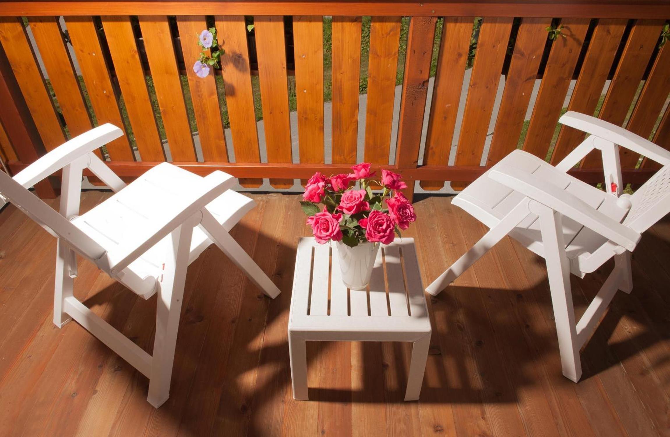 Double Room with Balcony - Photo 9