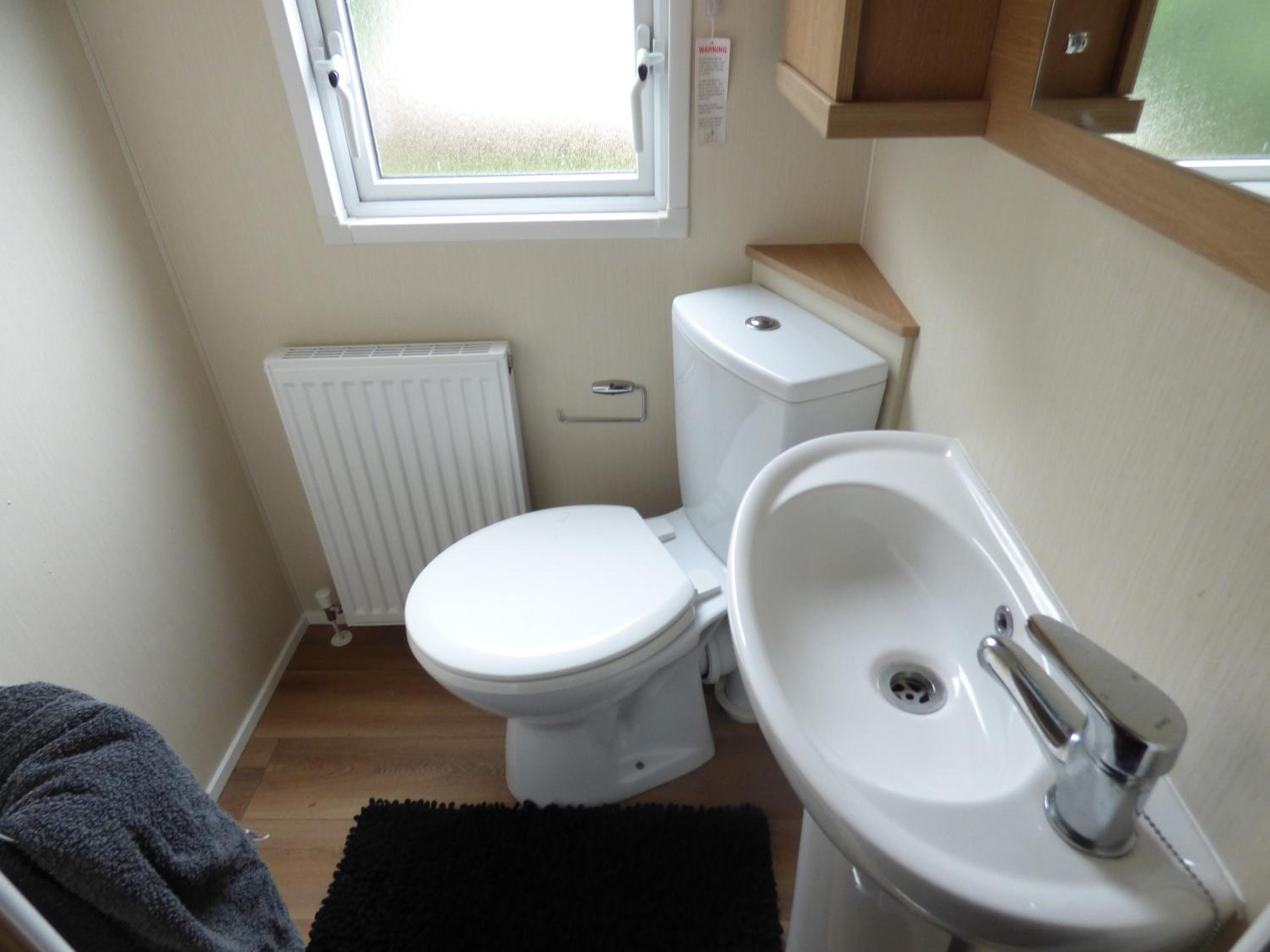 Three-Bedroom House photo 3
