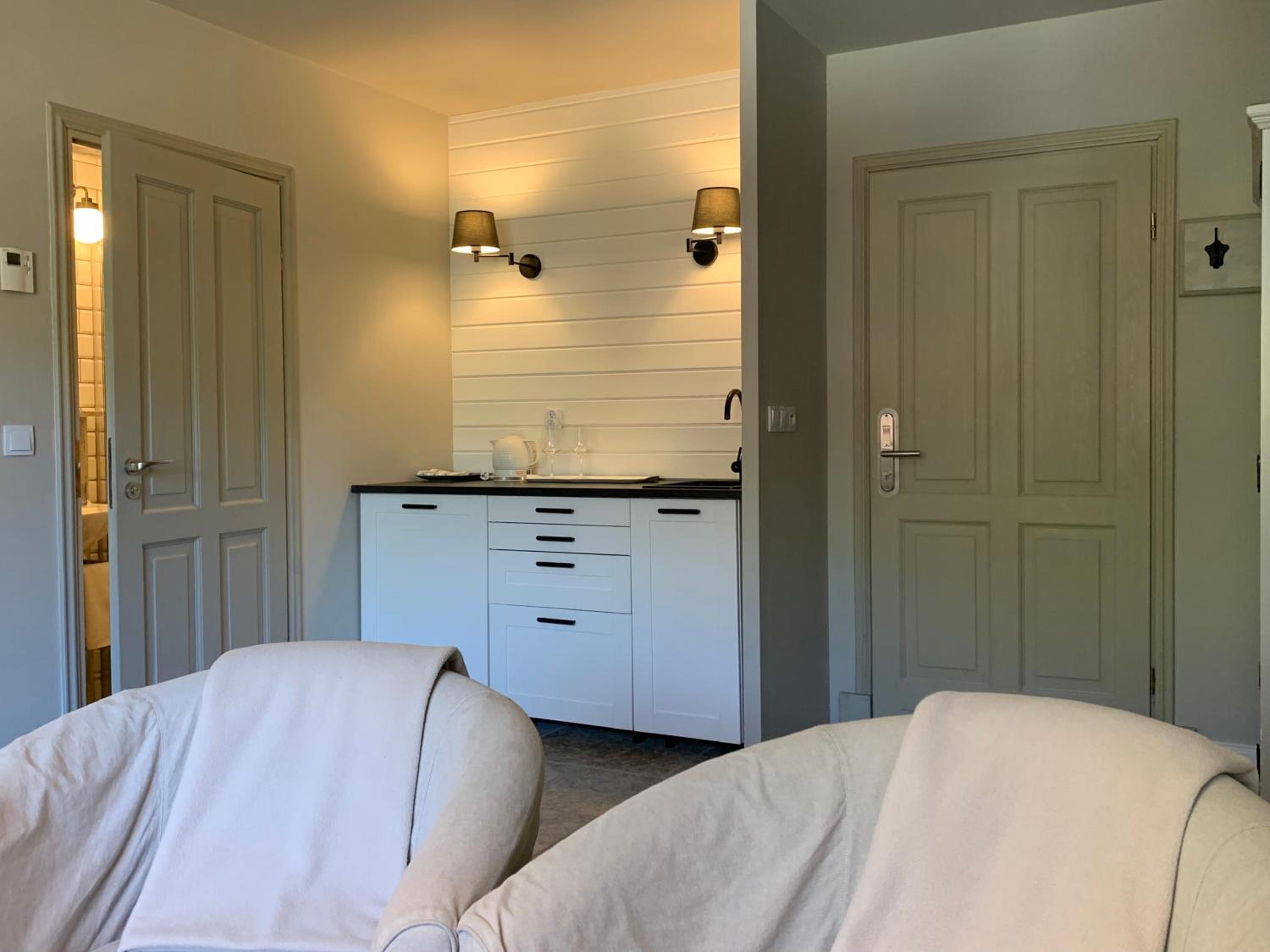Double Room with Sofa thumbnail 5