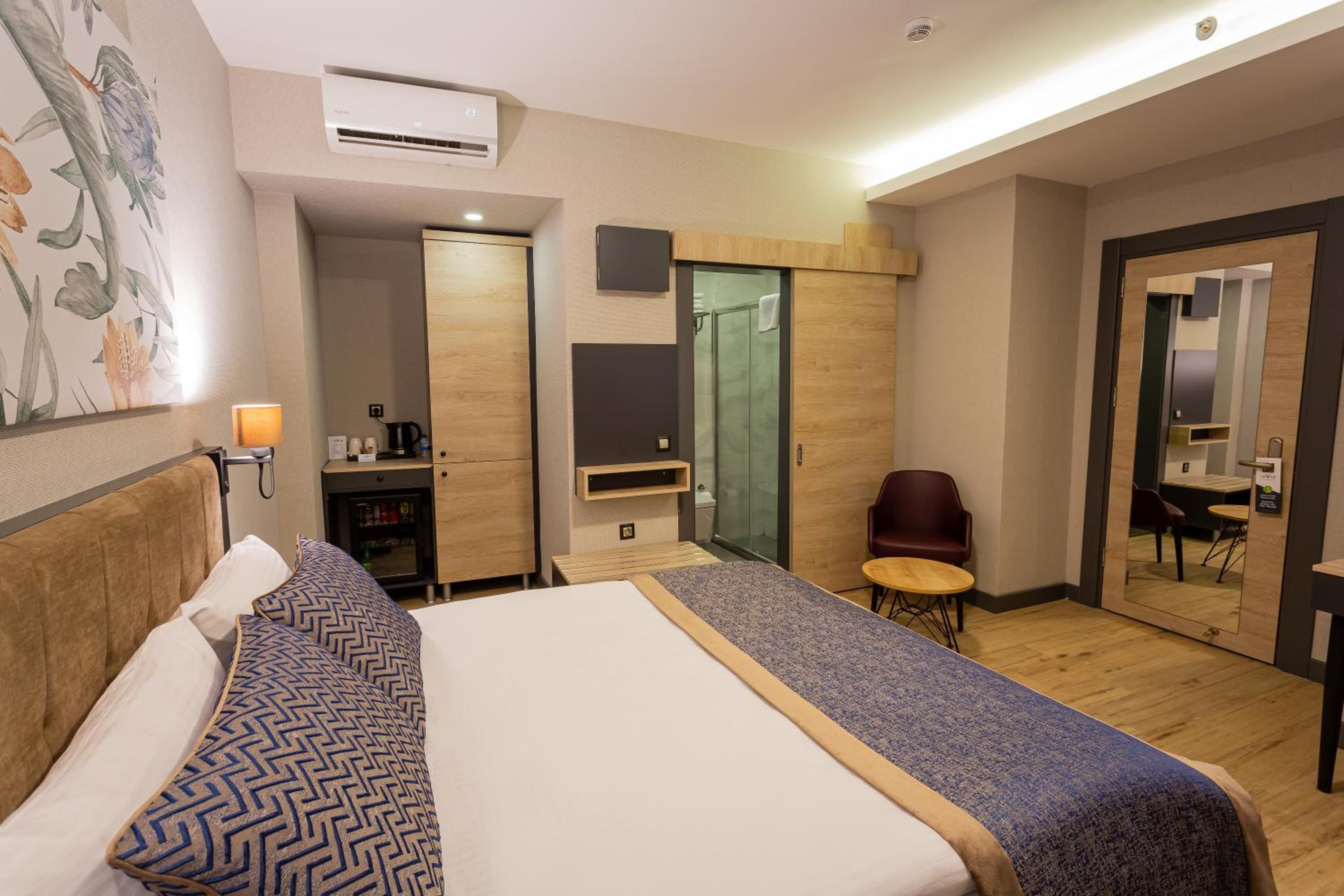 Deluxe Double Room - Photo 12
