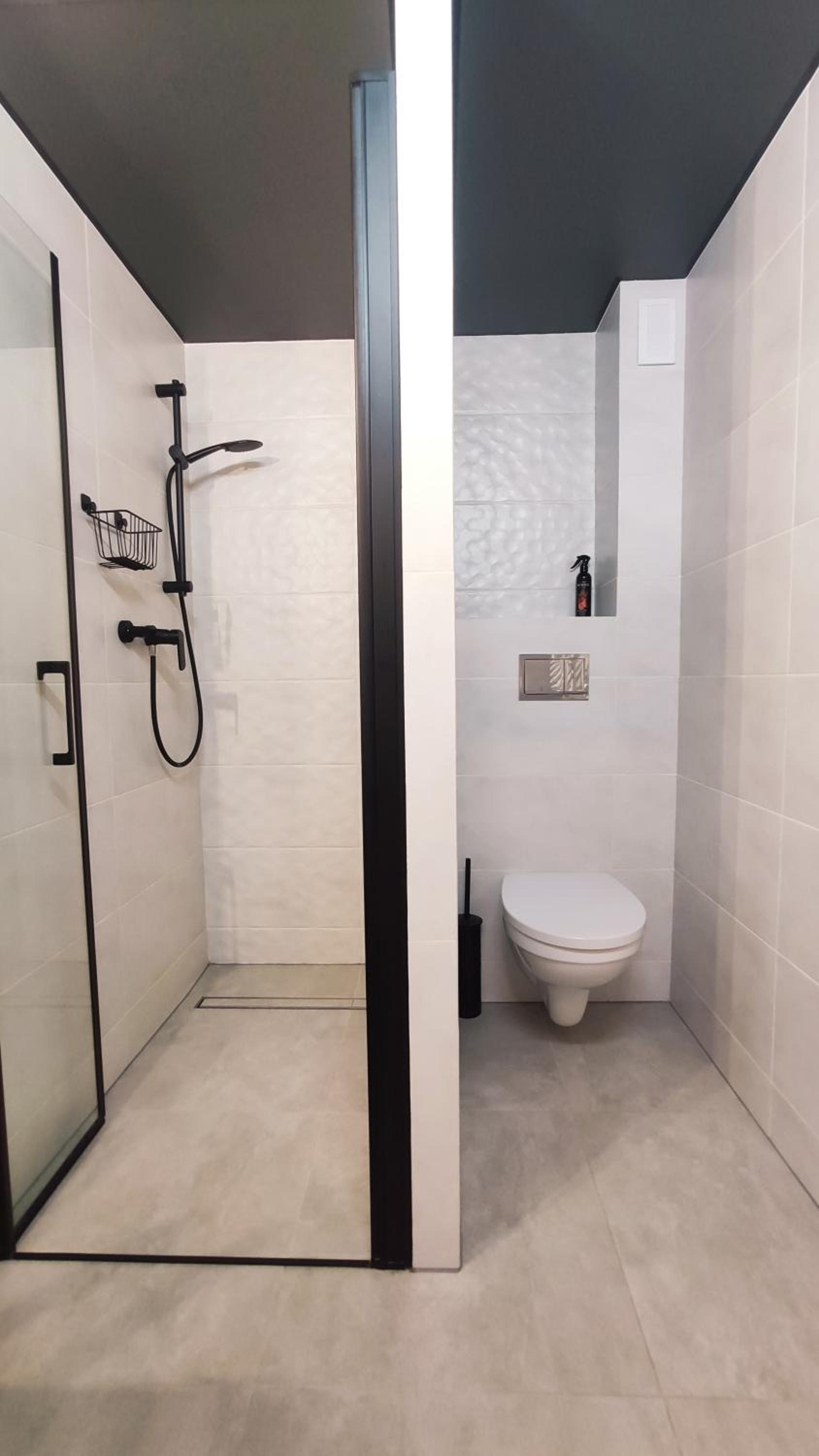 One-Bedroom Apartment - Photo 1