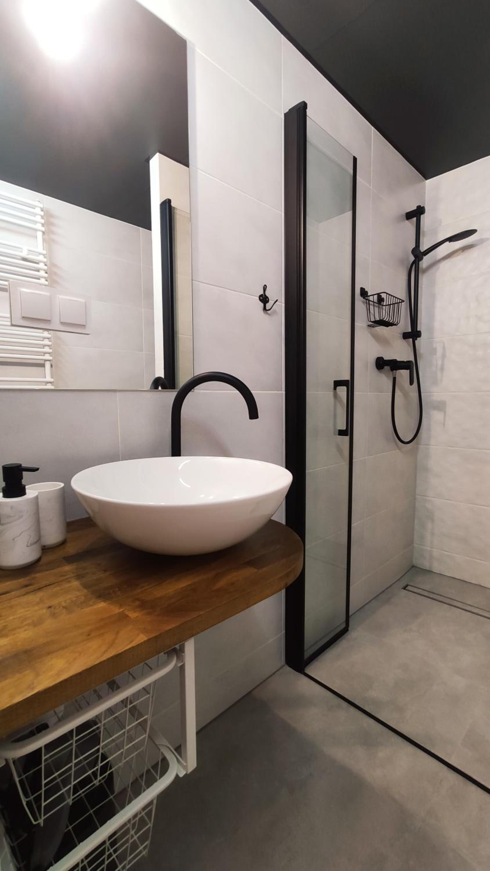 One-Bedroom Apartment - Photo 6