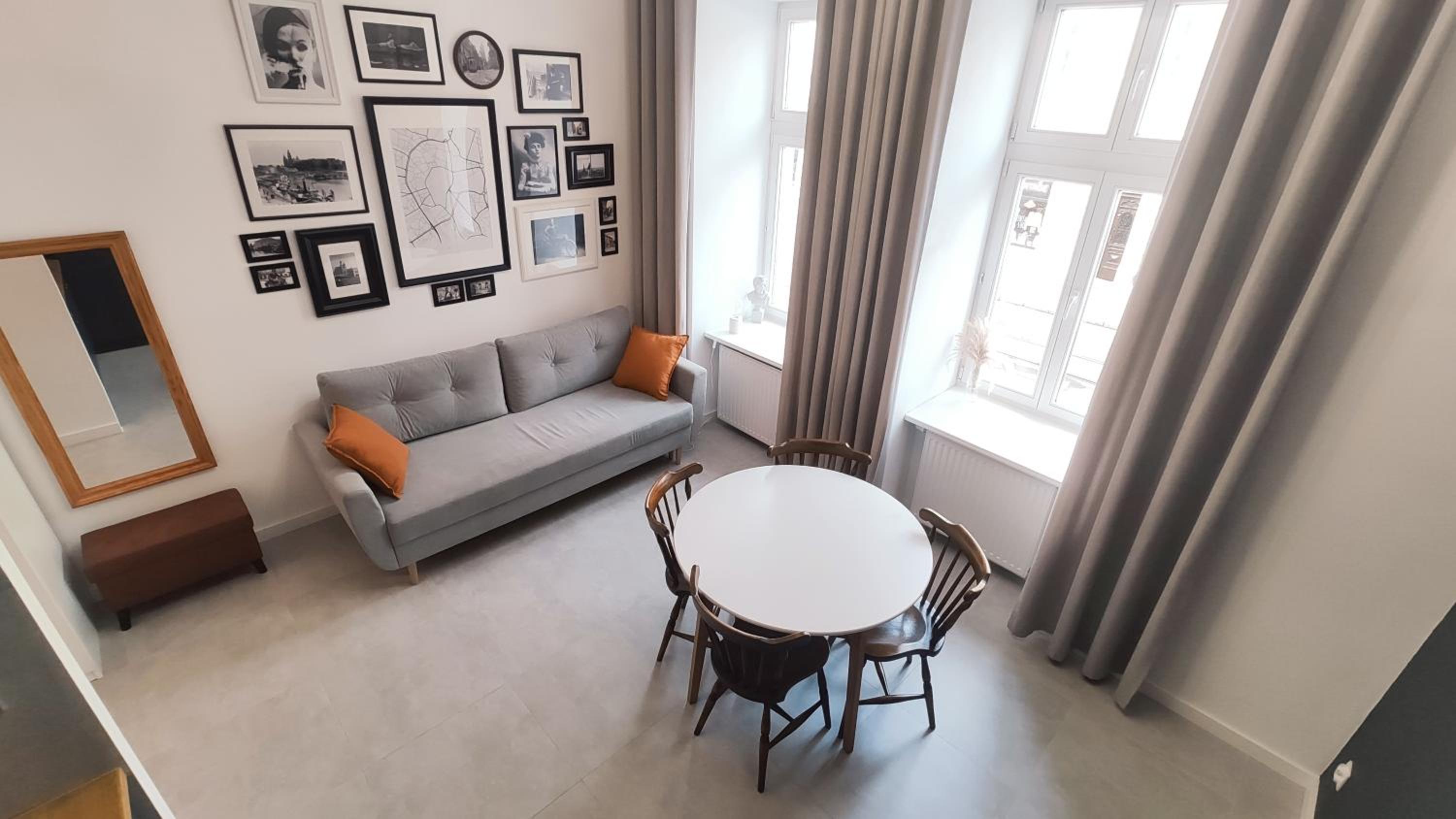 One-Bedroom Apartment - Photo 11
