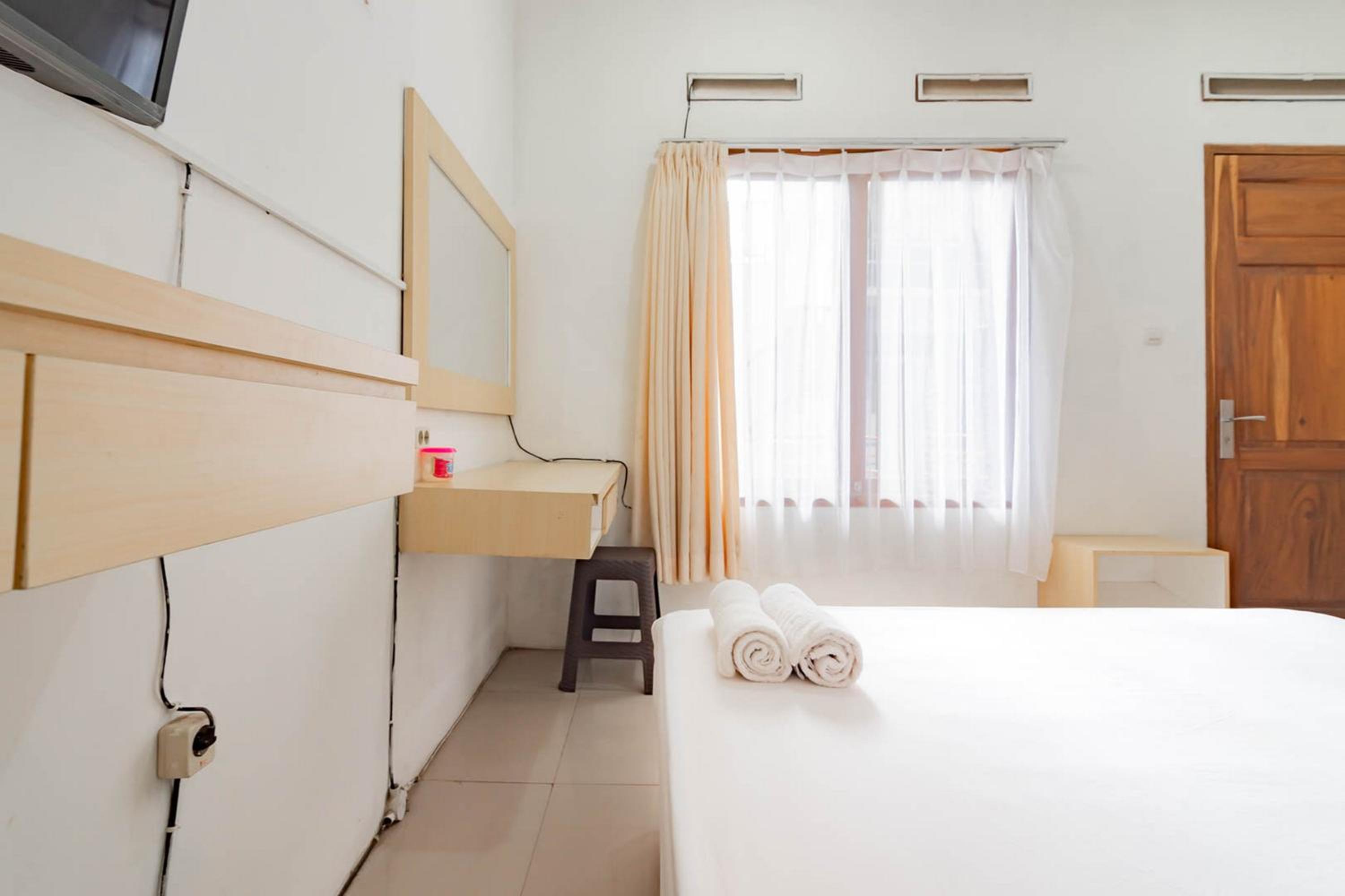 Suite - Photo 1