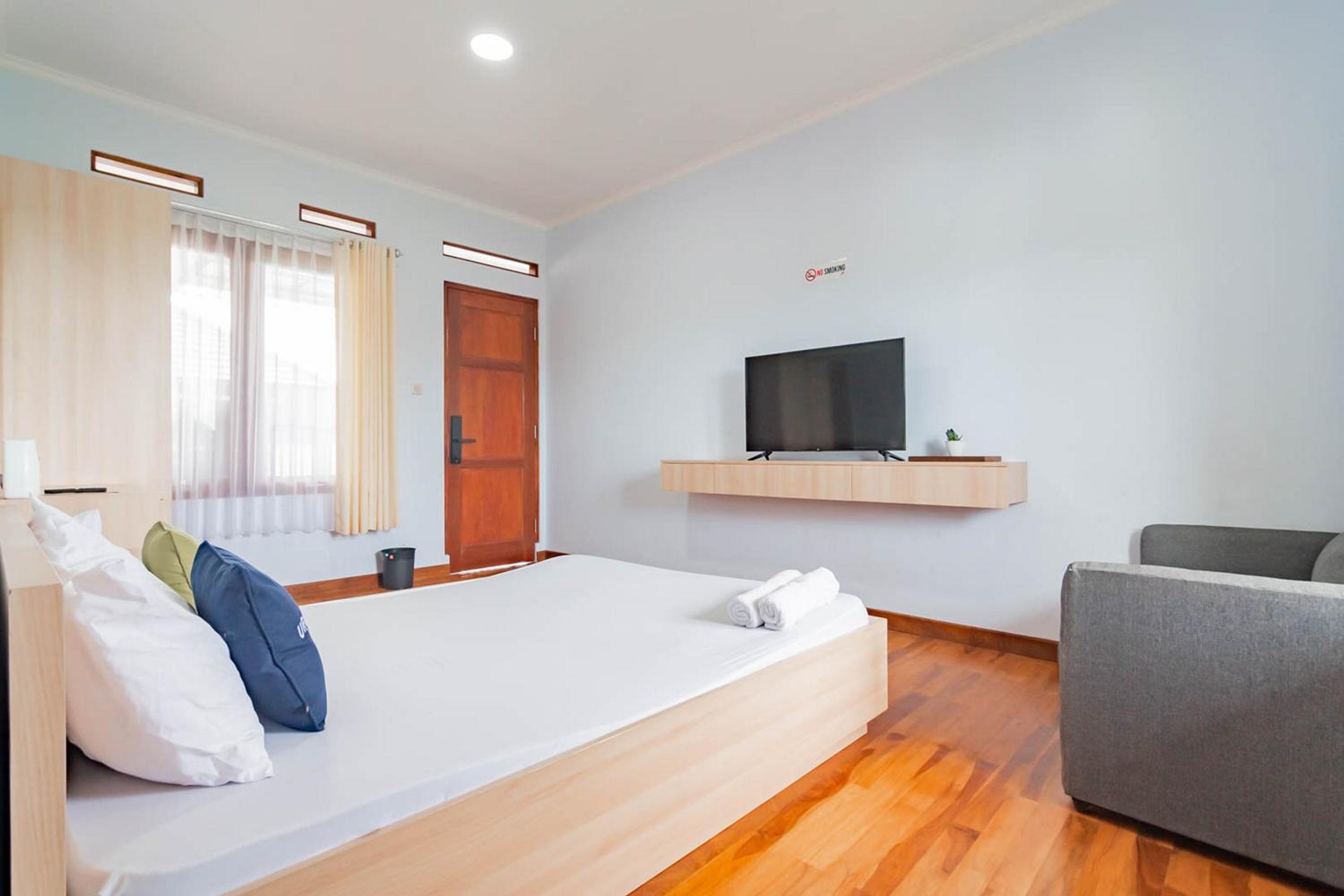 Suite - Photo 7
